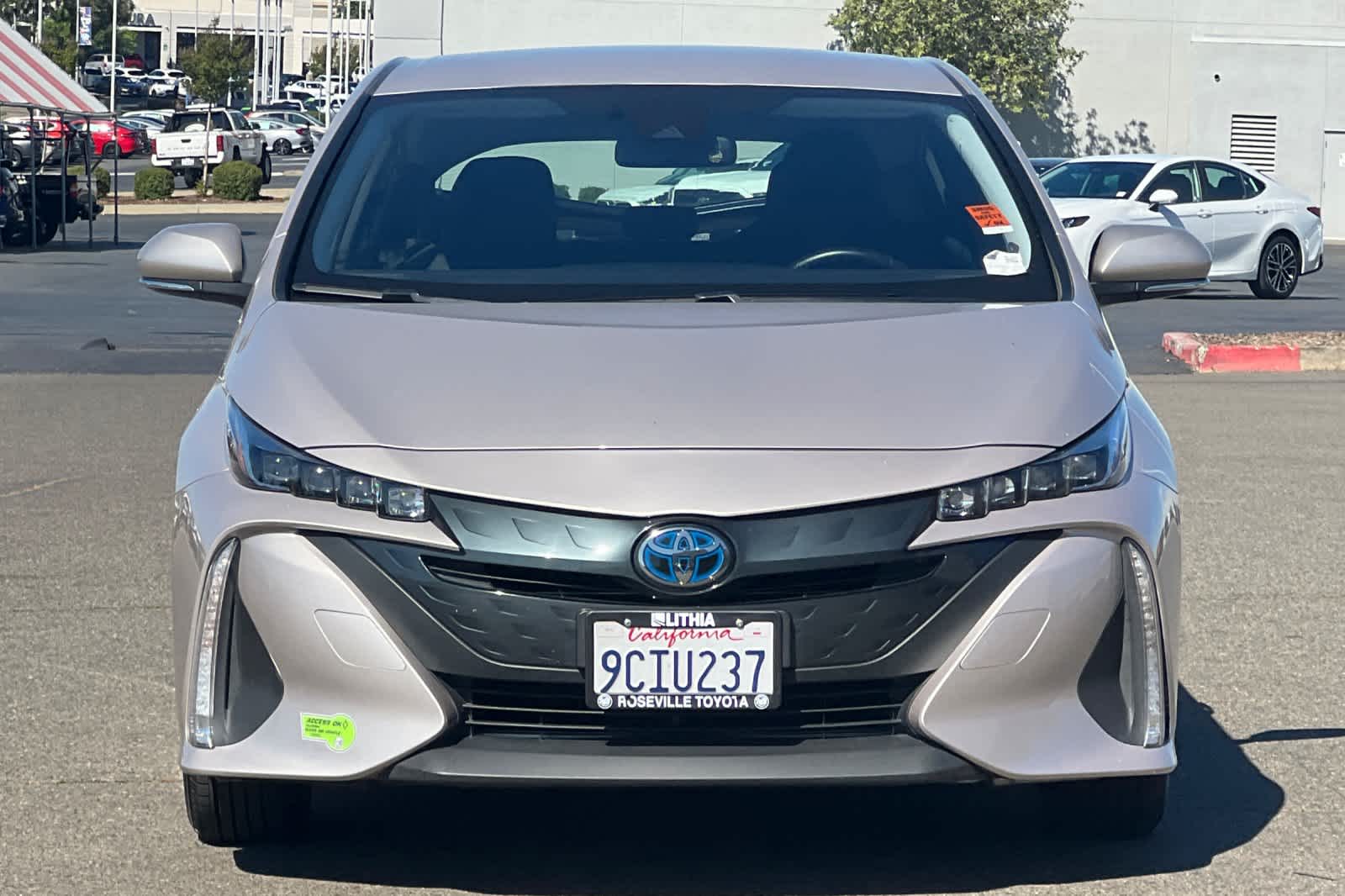 Thumbnail: 2022 Toyota Prius Prime - 10