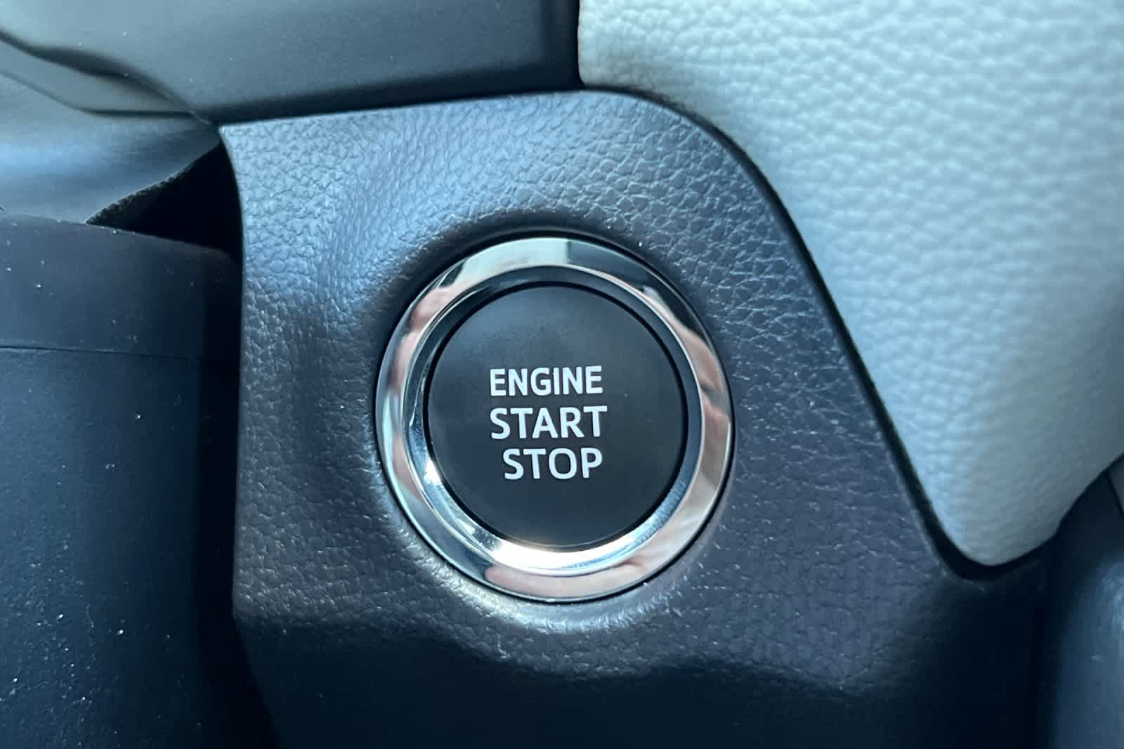 Thumbnail: 2025 Toyota RAV4 - 23