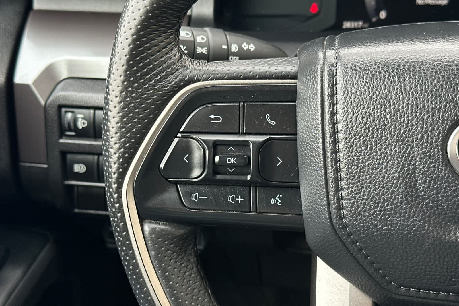 Thumbnail: 2025 Toyota Tacoma - 25