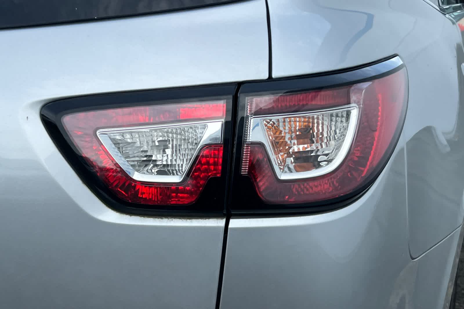 Thumbnail: 2013 Chevrolet Traverse - 16