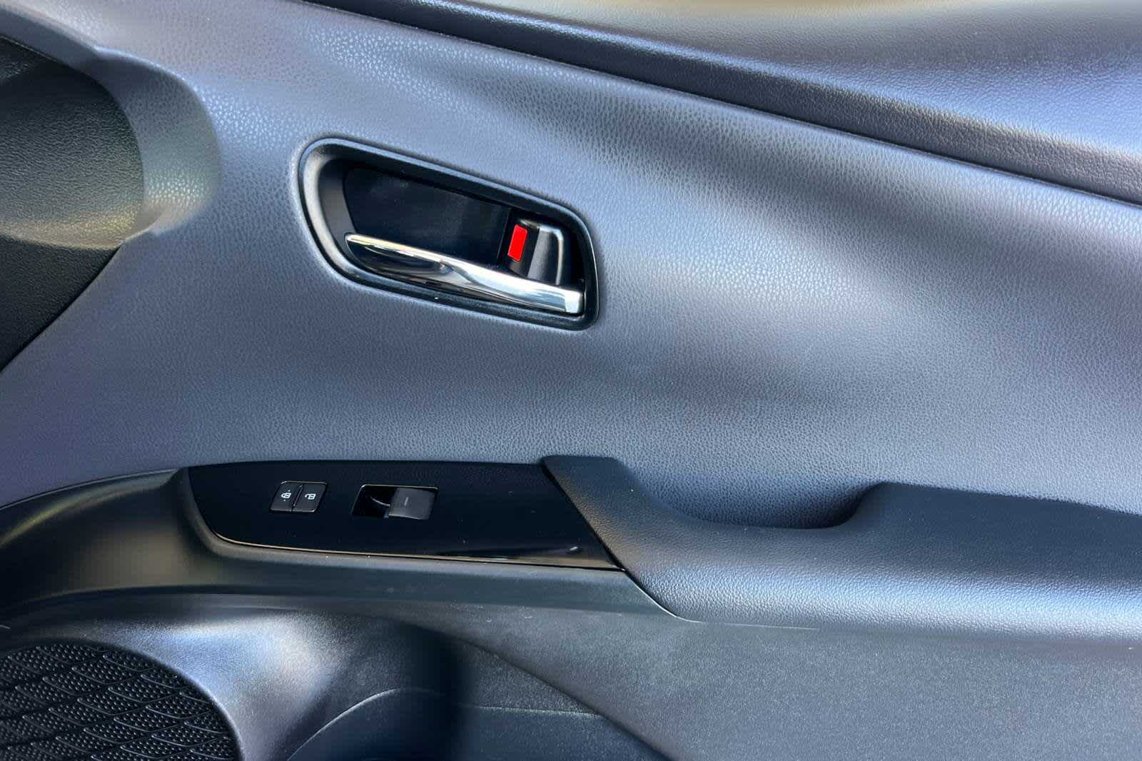 Thumbnail: 2019 Toyota Prius - 18
