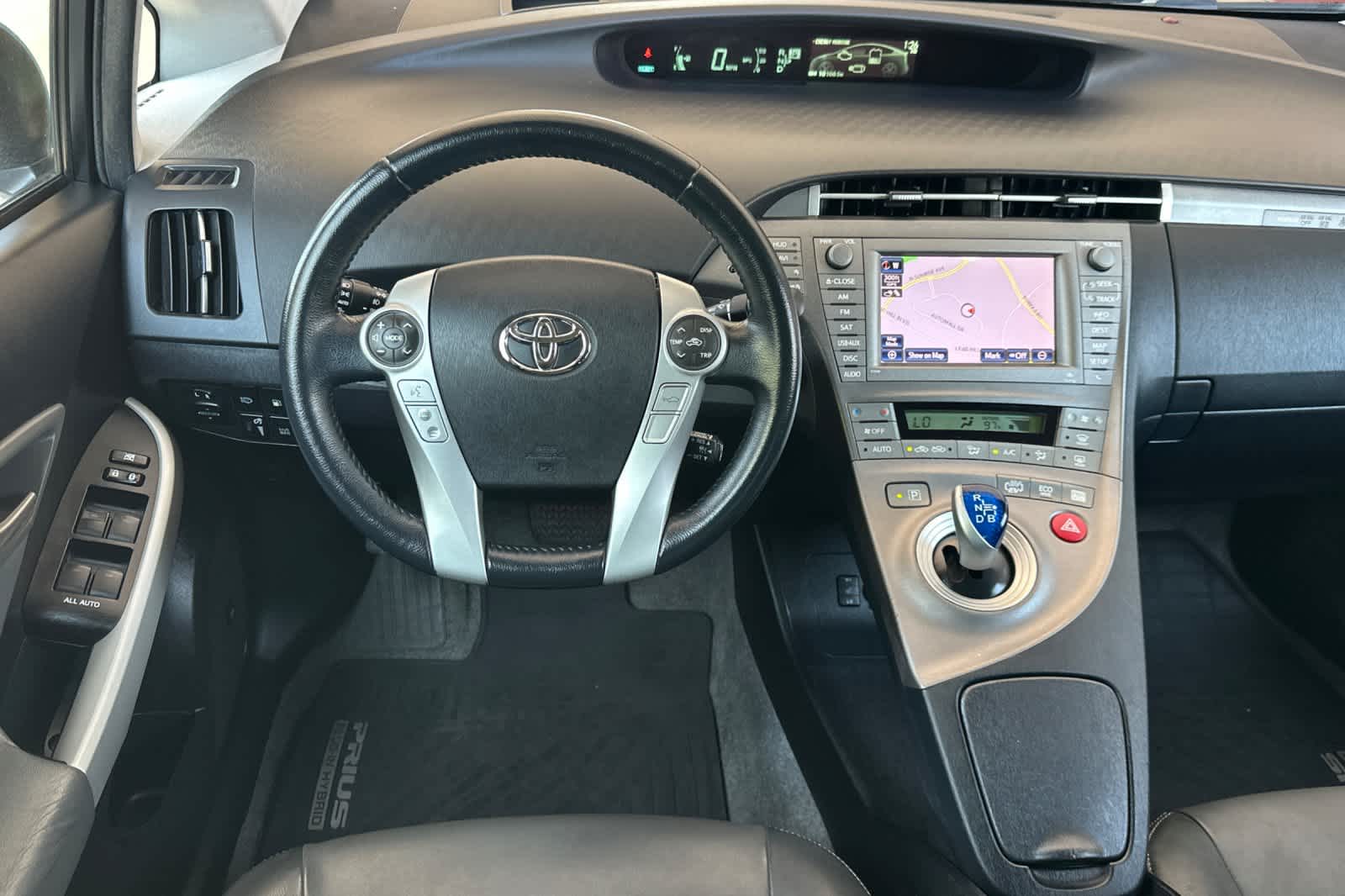 Thumbnail: 2012 Toyota Prius - 14