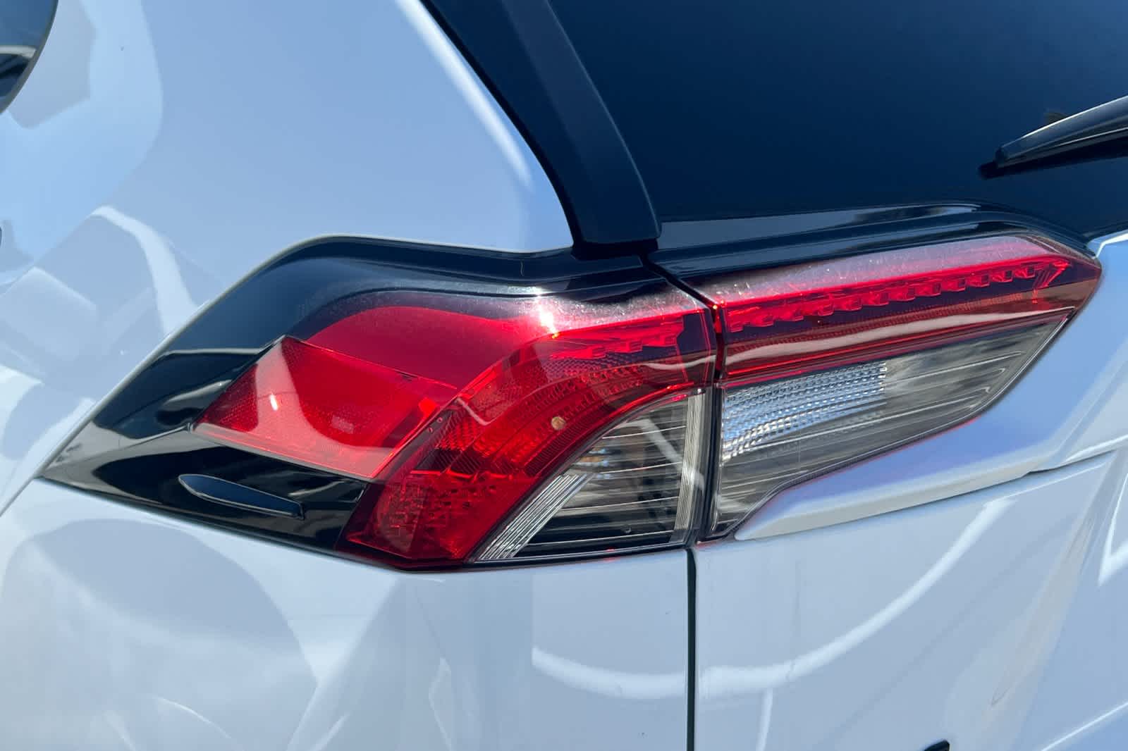 Thumbnail: 2021 Toyota RAV4 - 15