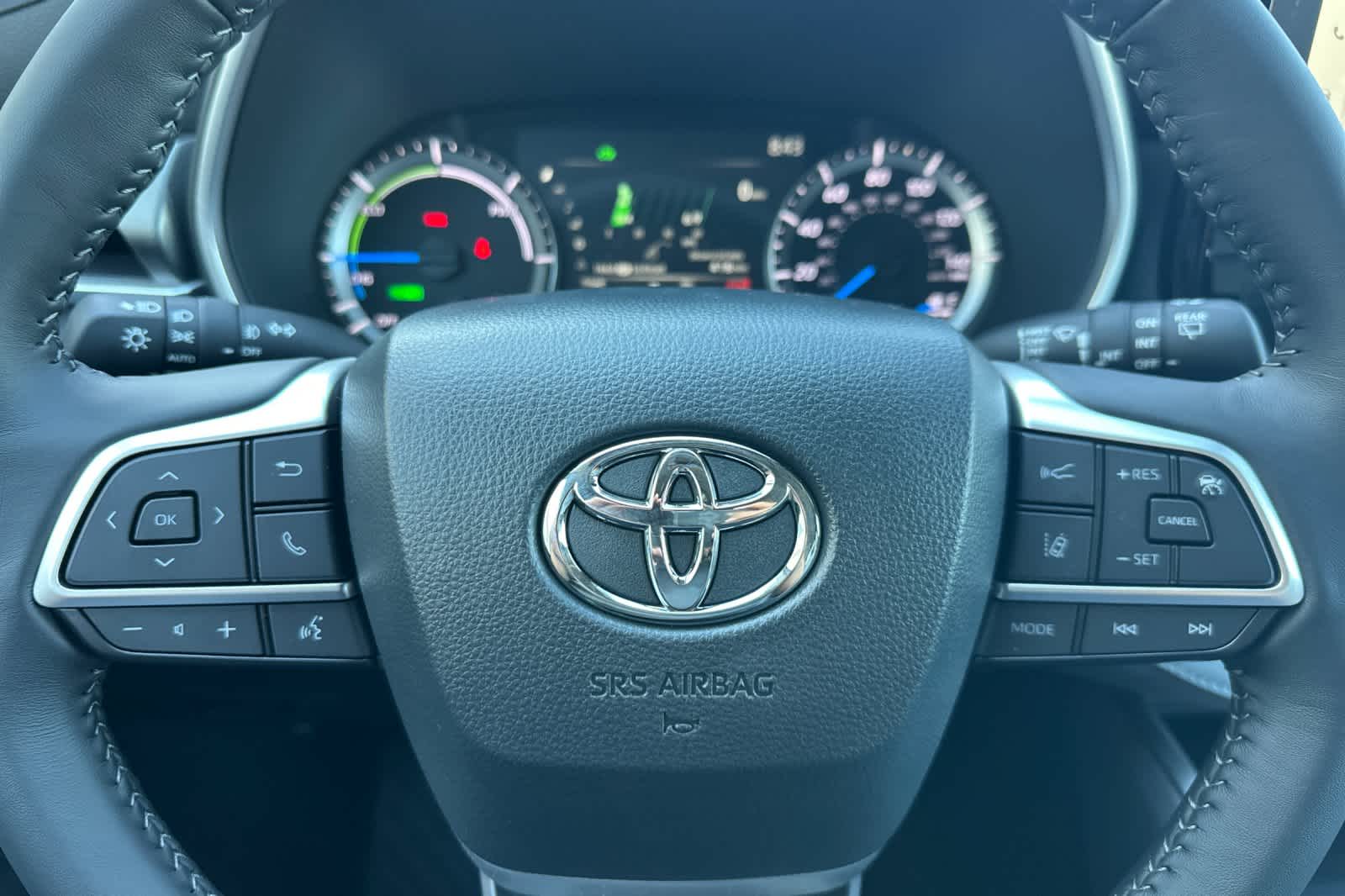 Thumbnail: 2026 Toyota Highlander - 26