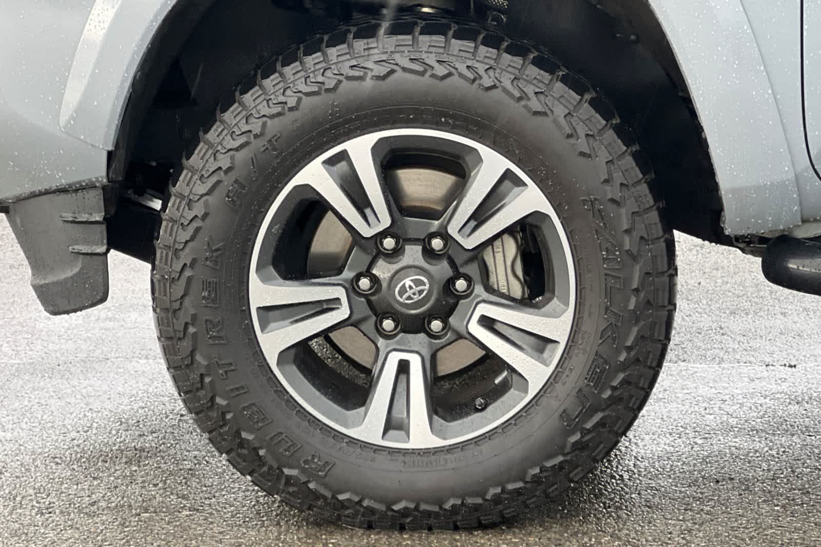 Thumbnail: 2019 Toyota Tacoma - 31