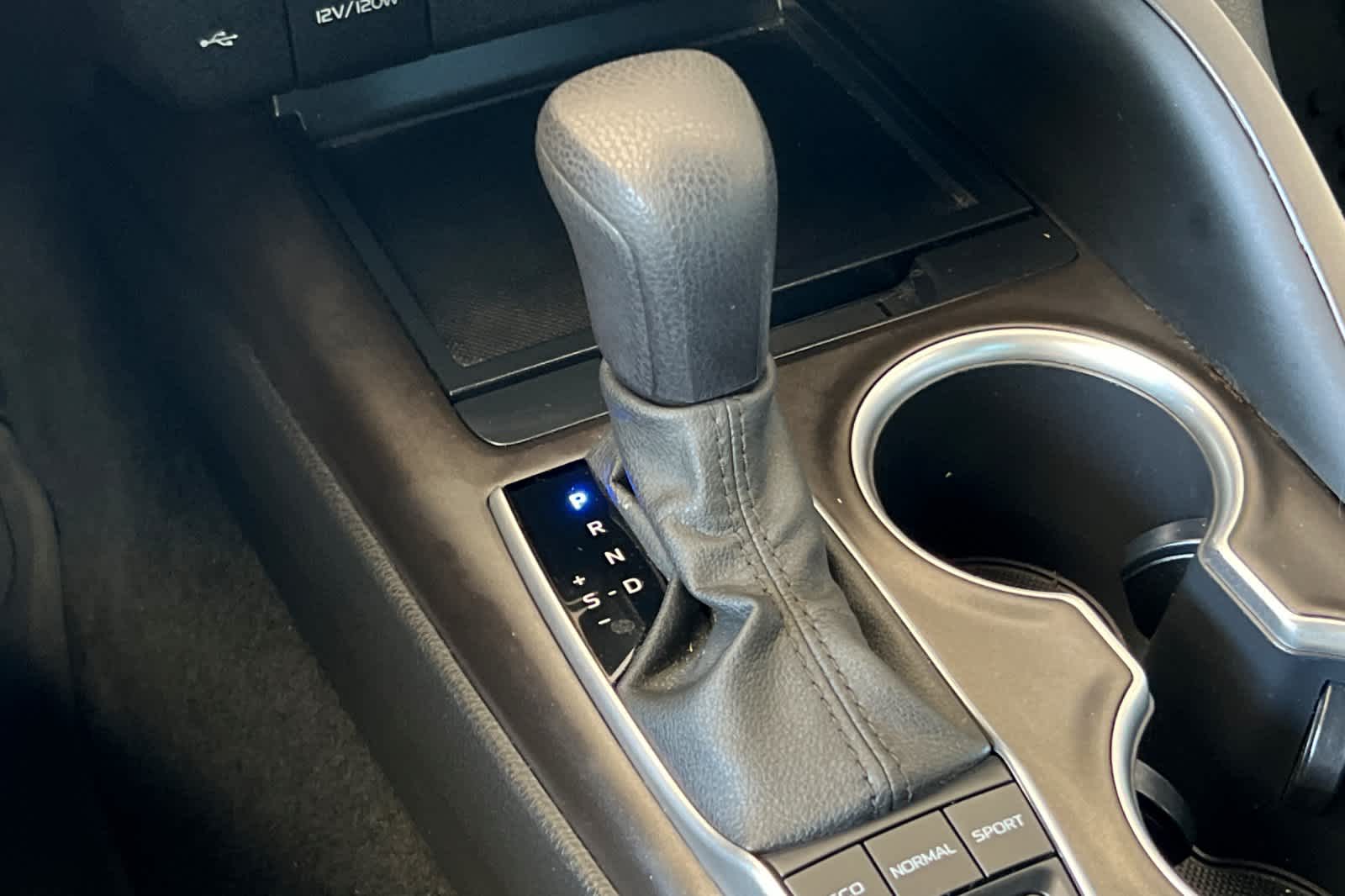 Thumbnail: 2023 Toyota Camry - 21