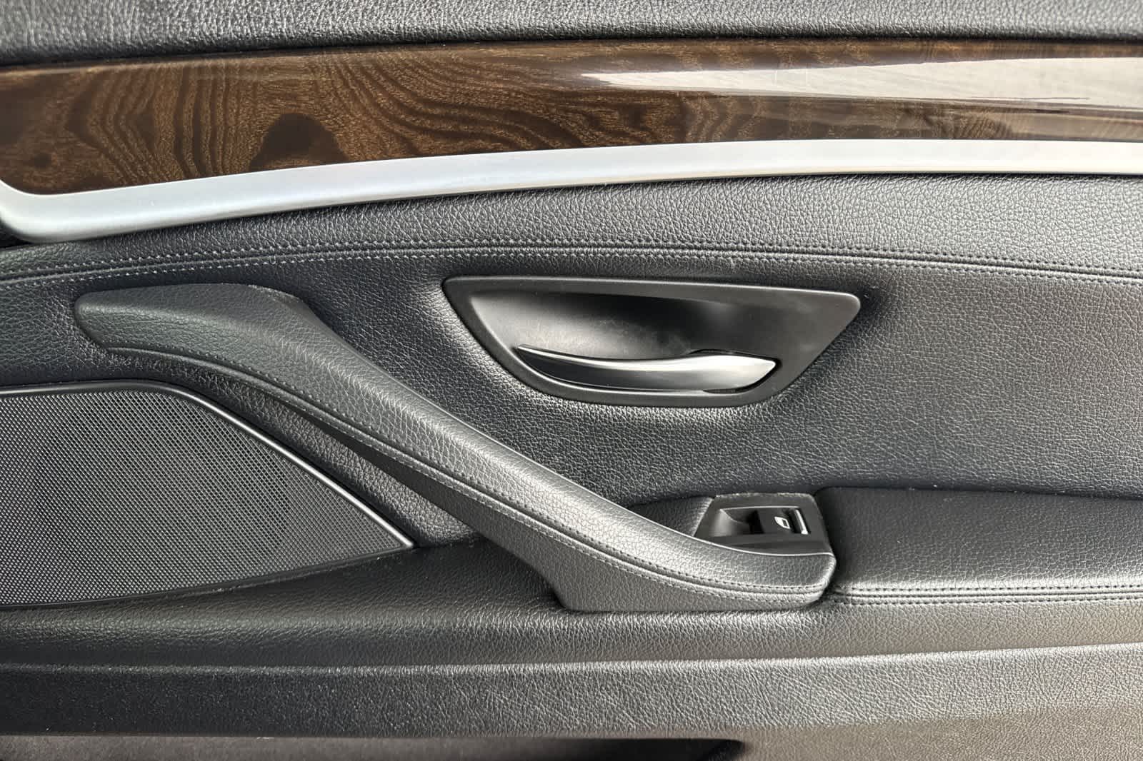 Thumbnail: 2013 BMW 5 Series - 18