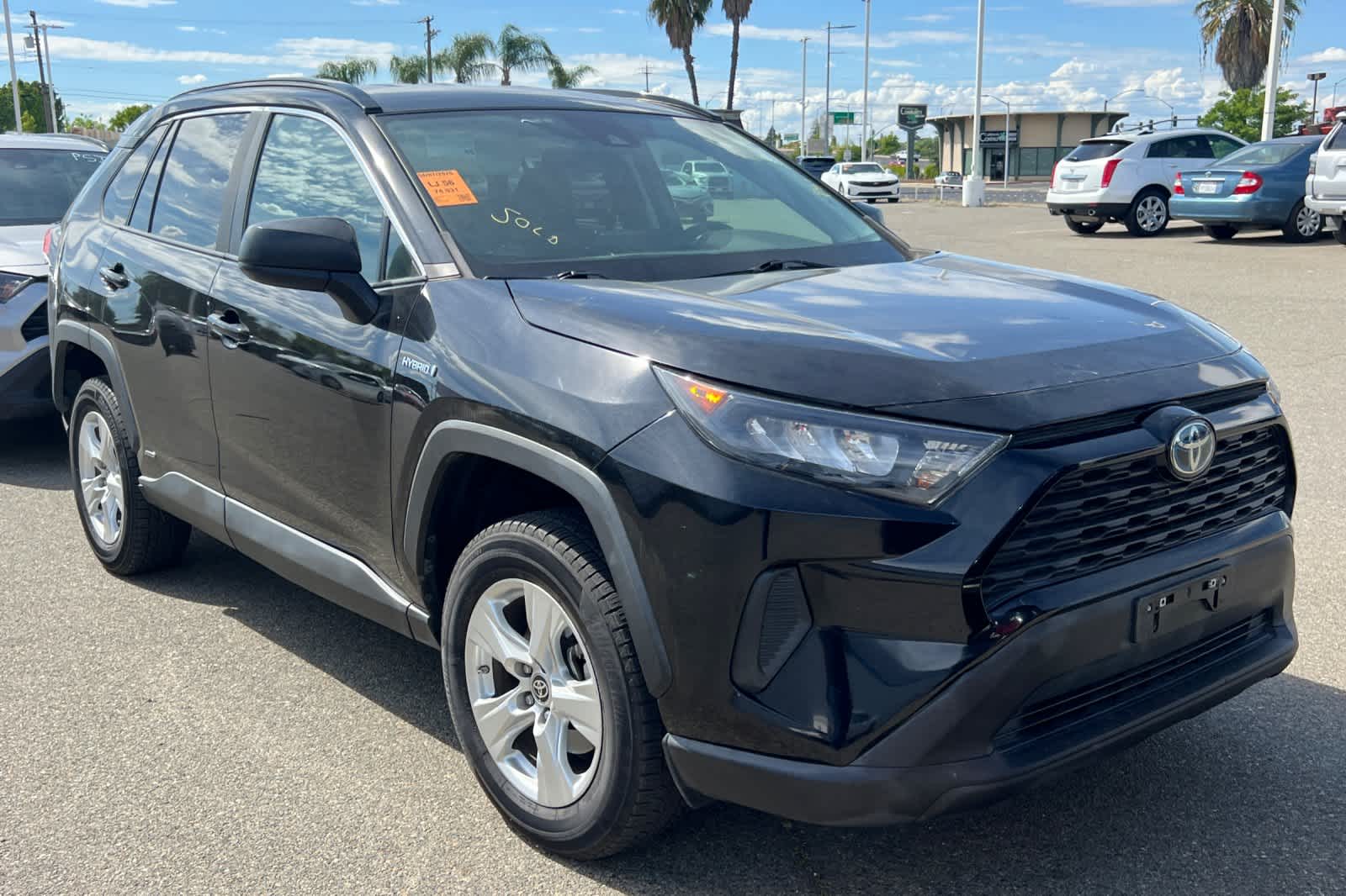 Thumbnail: 2021 Toyota RAV4 - 3