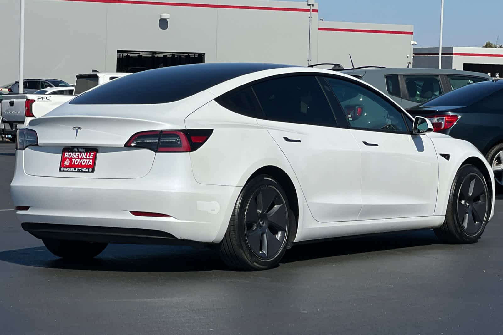 Thumbnail: 2023 Tesla Model 3 - 2