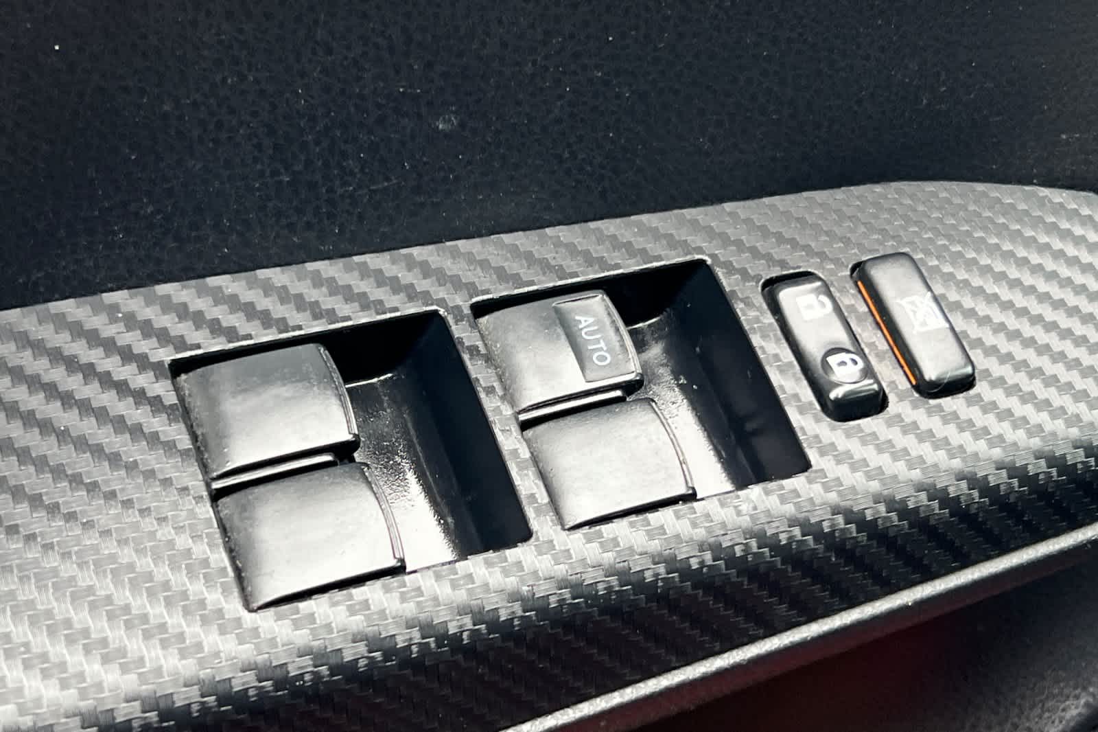 Thumbnail: 2013 Toyota RAV4 - 13