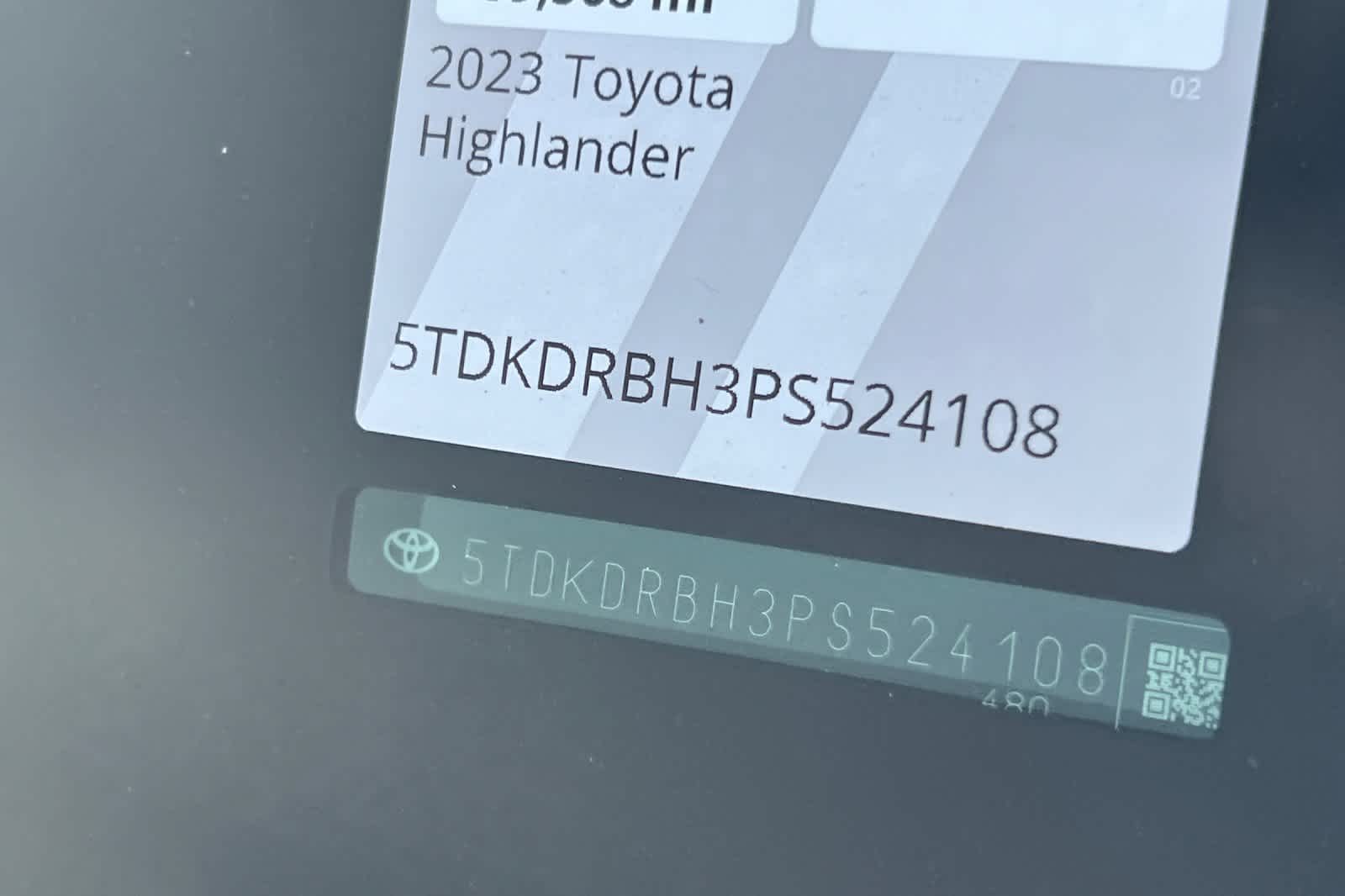 Thumbnail: 2023 Toyota Highlander - 23
