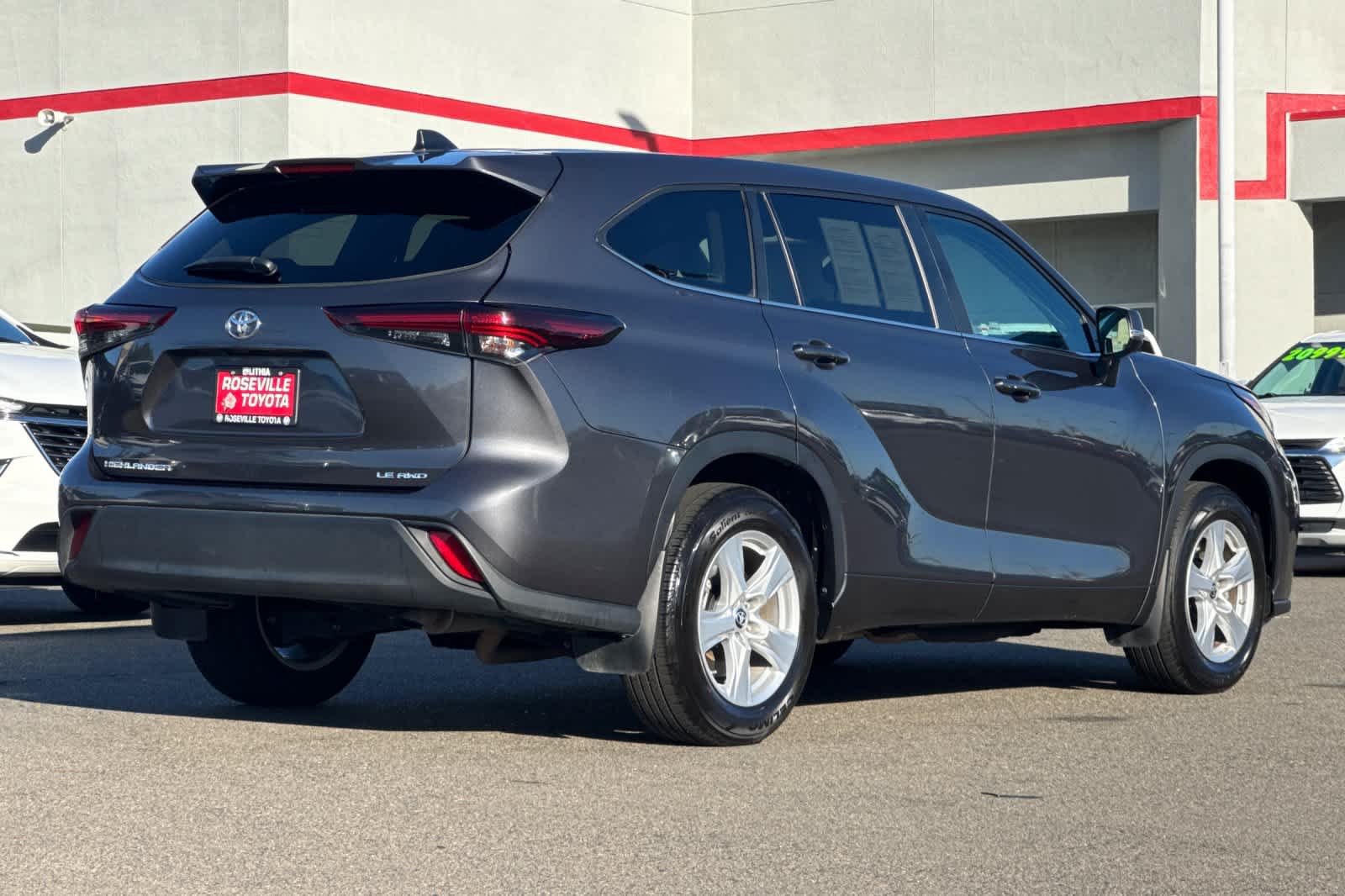 Thumbnail: 2024 Toyota Highlander - 2