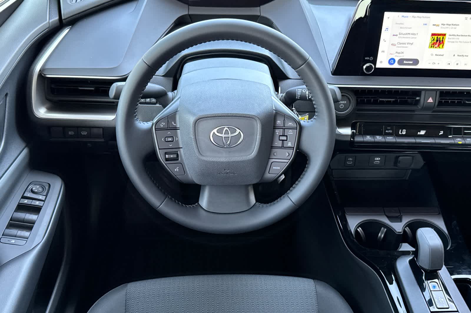 2025 Toyota Prius LE 14