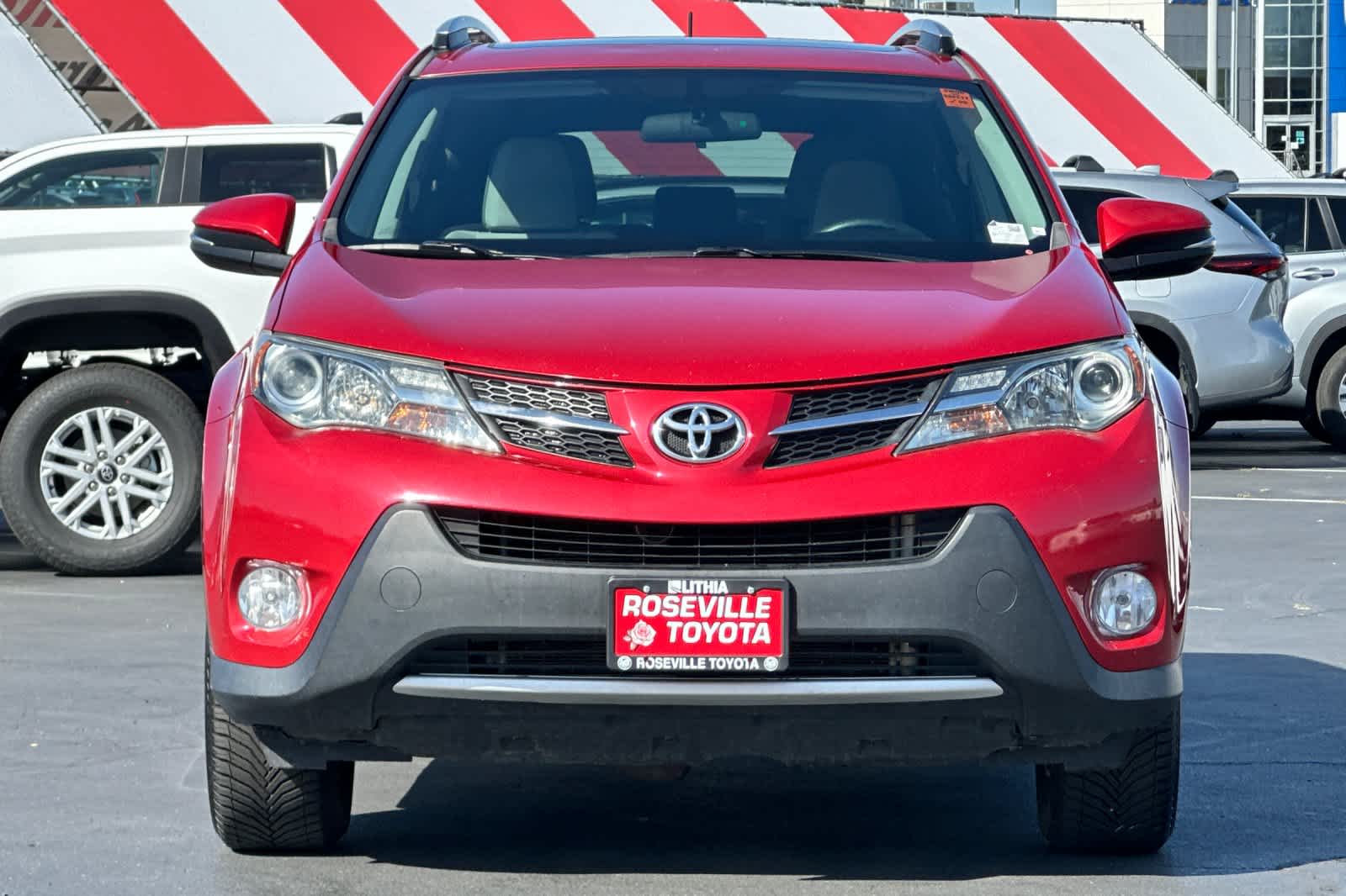Thumbnail: 2015 Toyota RAV4 - 10