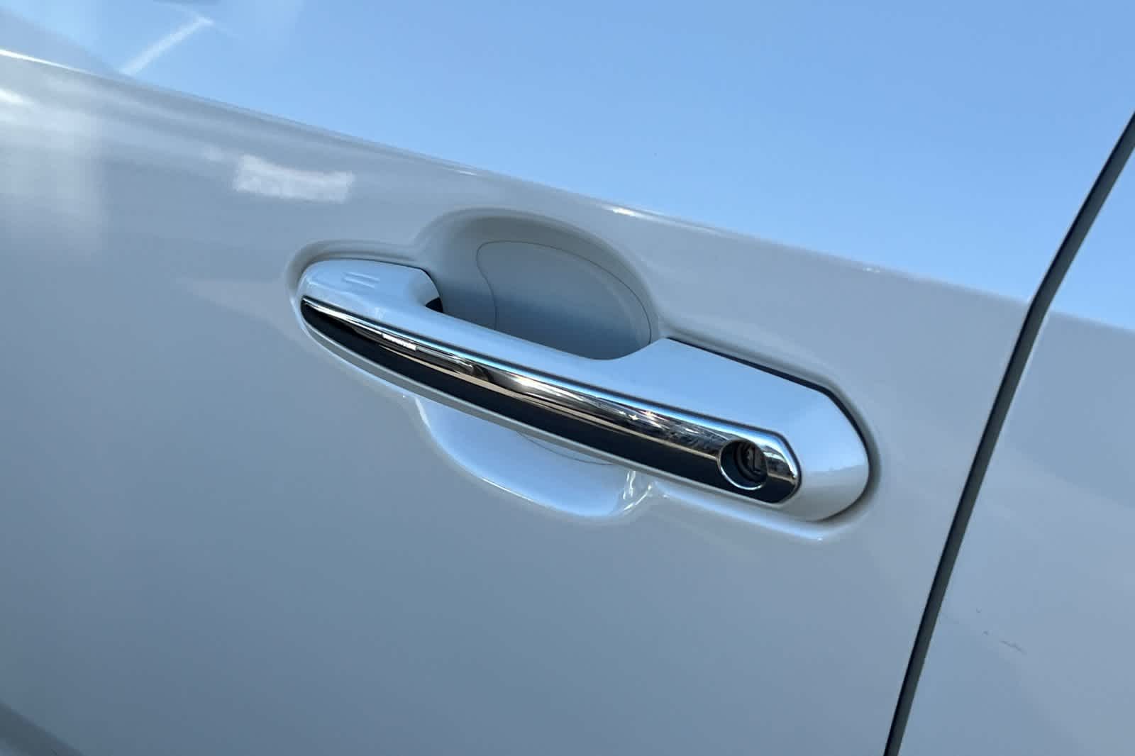 2019 Toyota RAV4 Limited 18