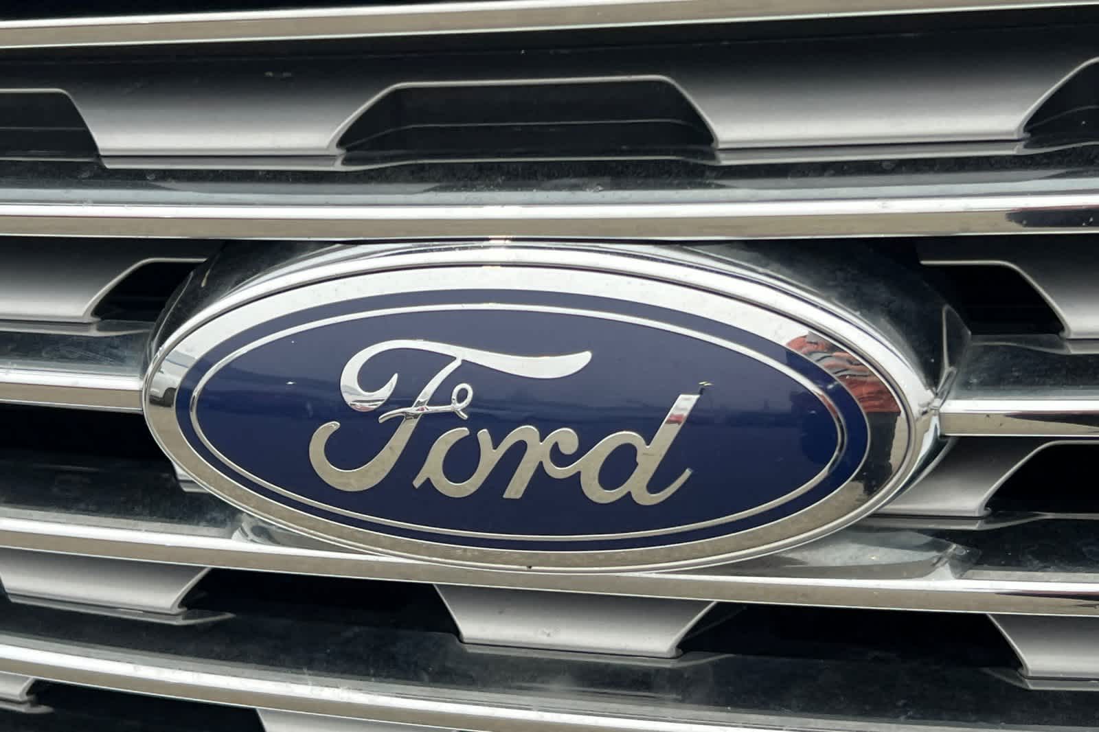 Thumbnail: 2020 Ford Edge - 10