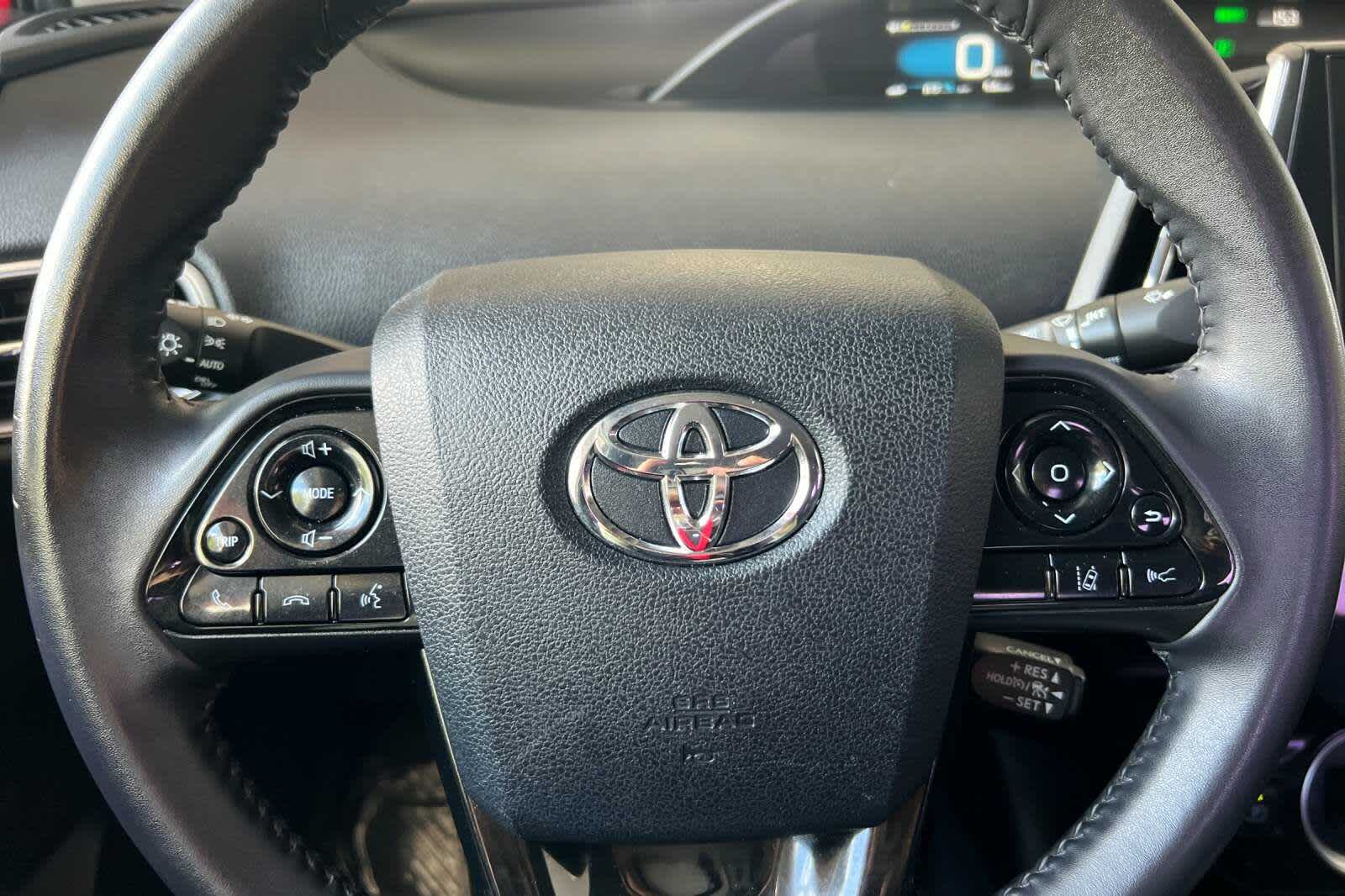 Thumbnail: 2020 Toyota Prius Prime - 25