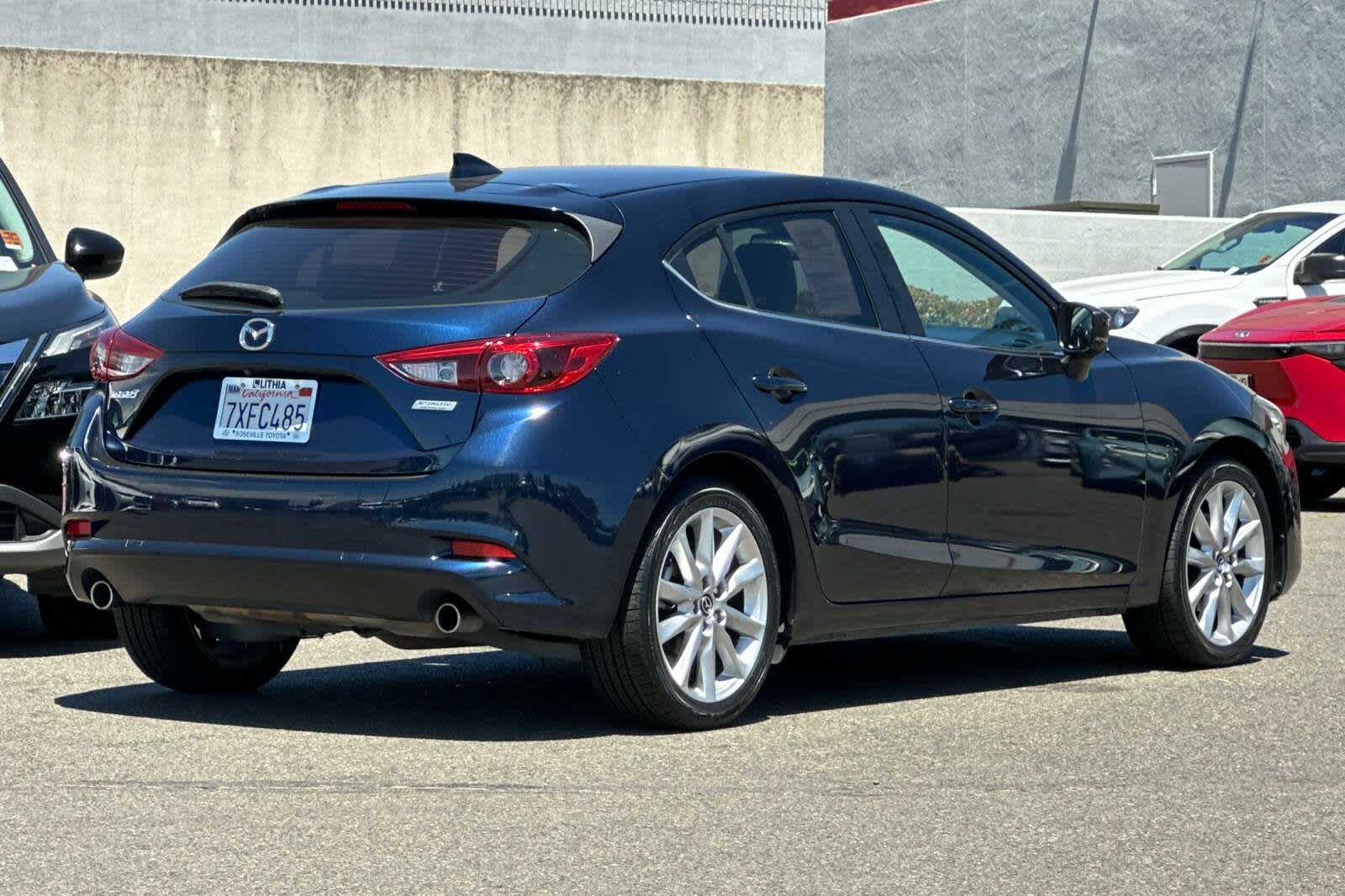 Thumbnail: 2017 Mazda Mazda3 - 2