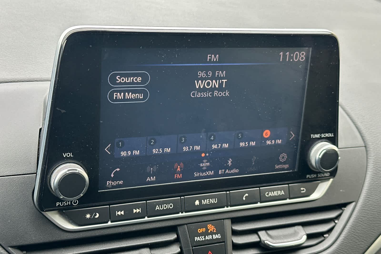 Thumbnail: 2019 Nissan Altima - 19