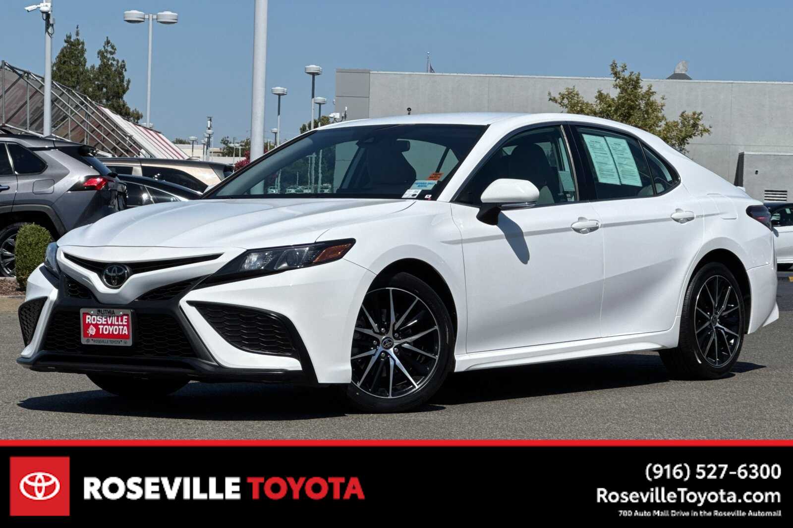 Thumbnail: 2022 Toyota Camry - 1