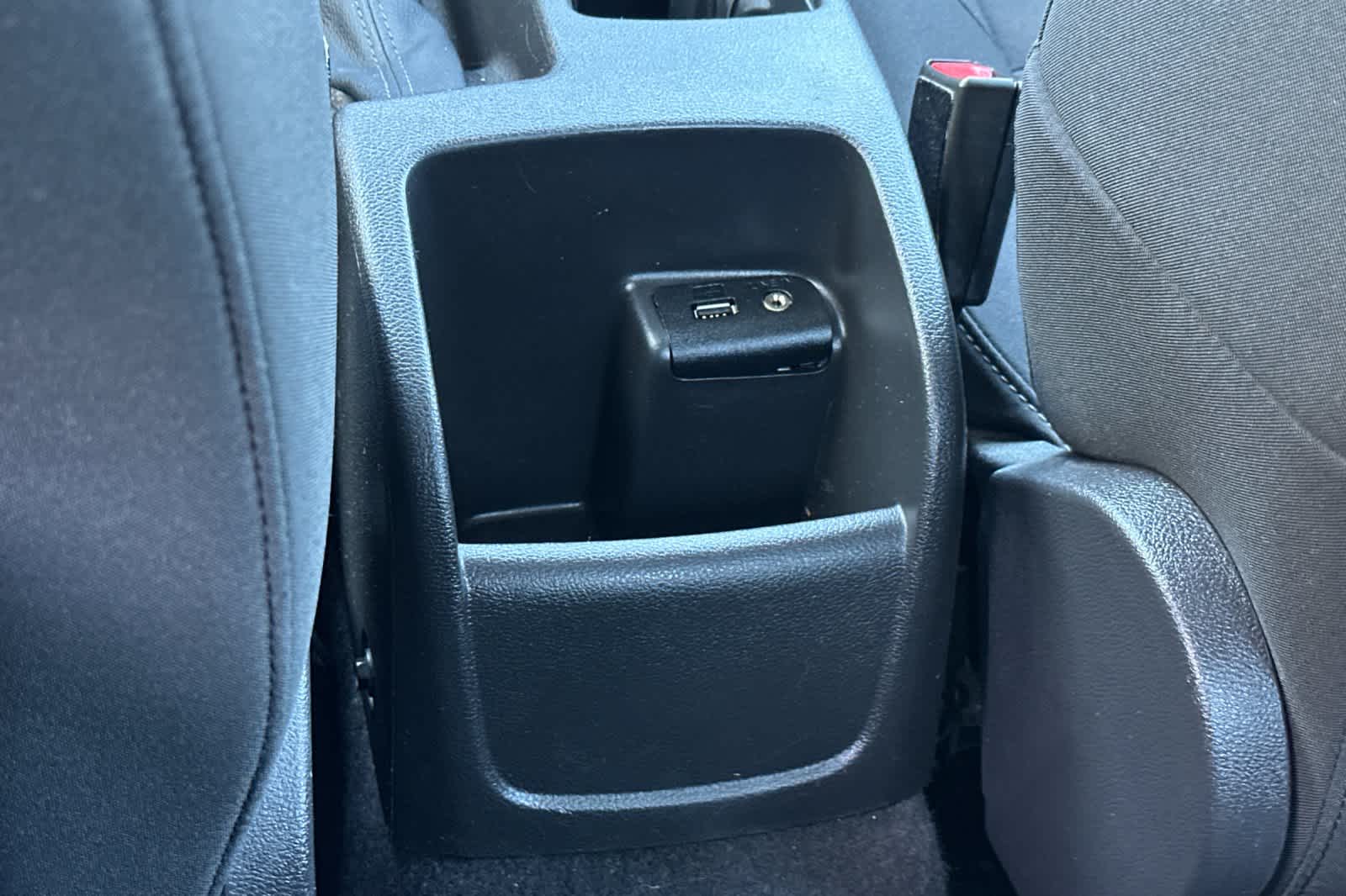 Thumbnail: 2015 Ford Focus - 14