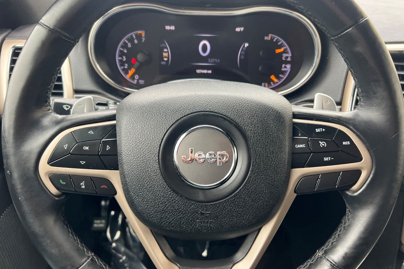 Thumbnail: 2017 Jeep Grand Cherokee - 24