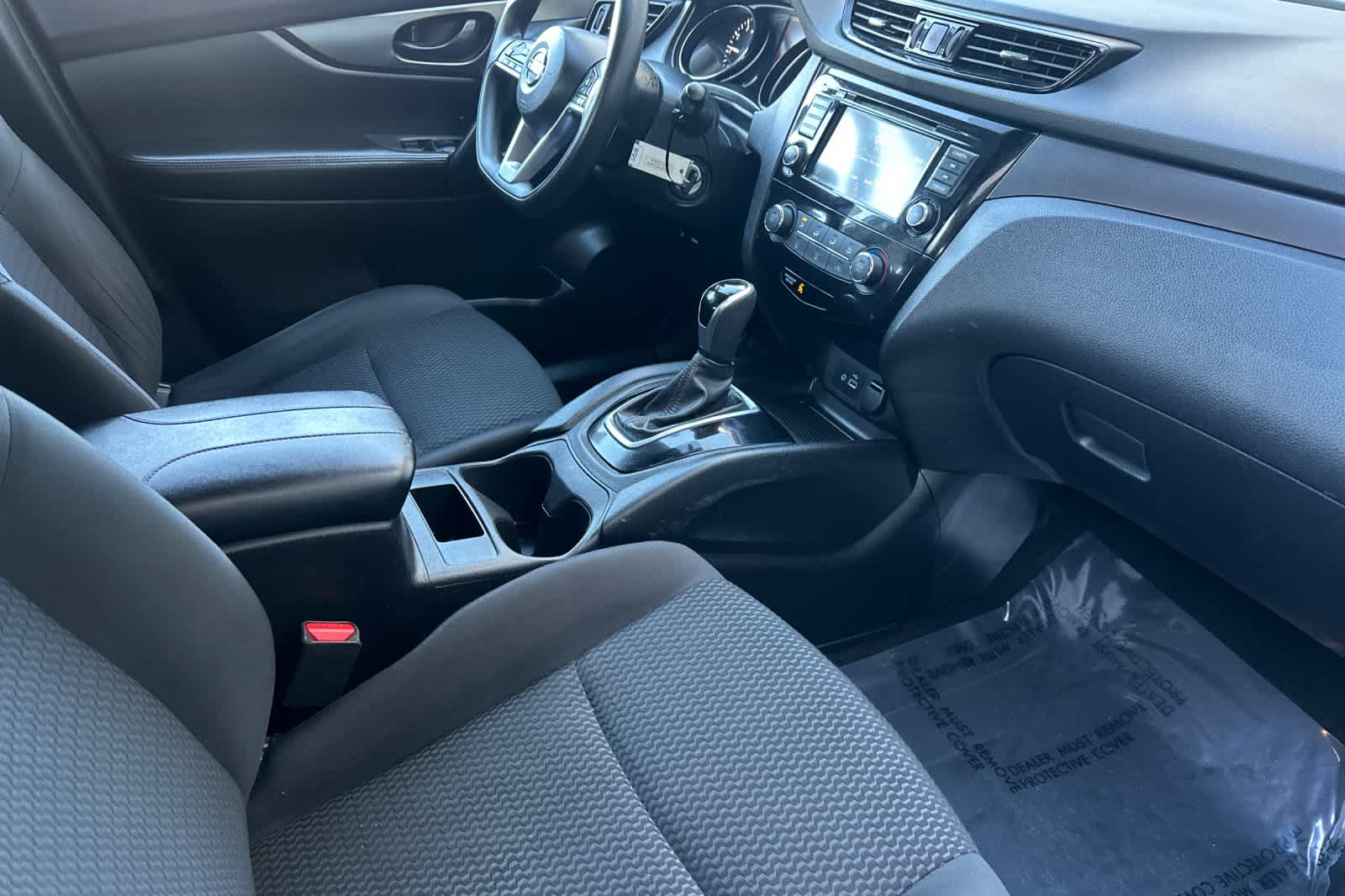 Thumbnail: 2021 Nissan Rogue Sport - 17