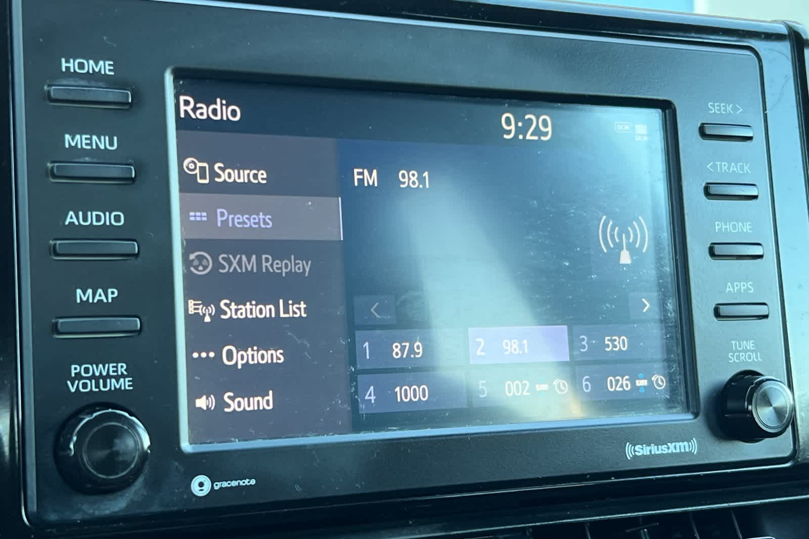 Thumbnail: 2021 Toyota RAV4 - 20