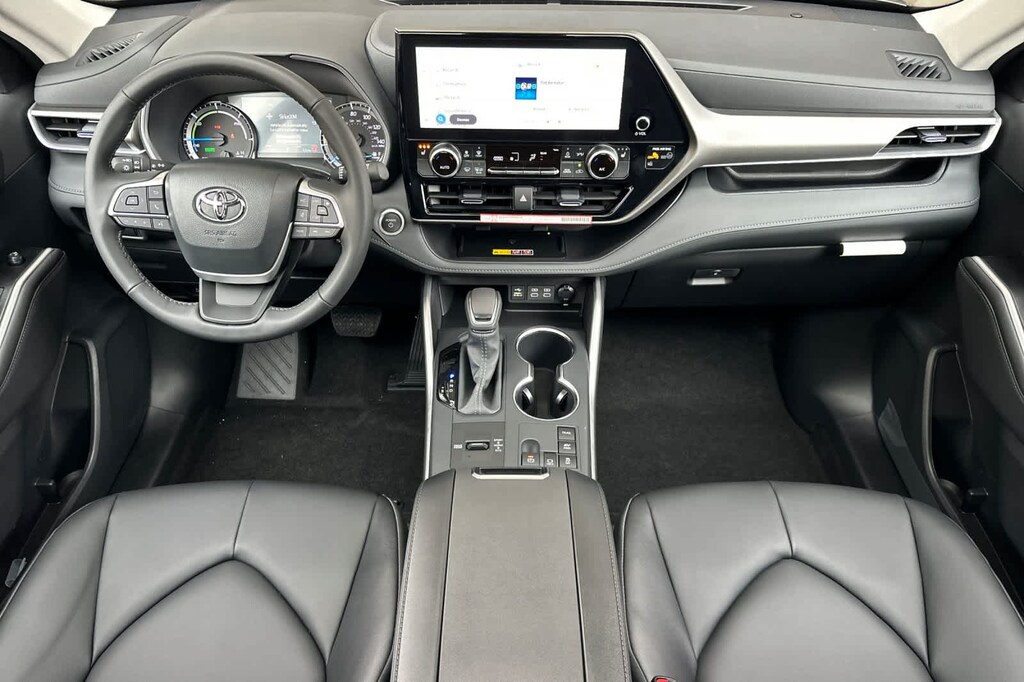 New 2026 Toyota Highlander Hybrid XLE SUV
