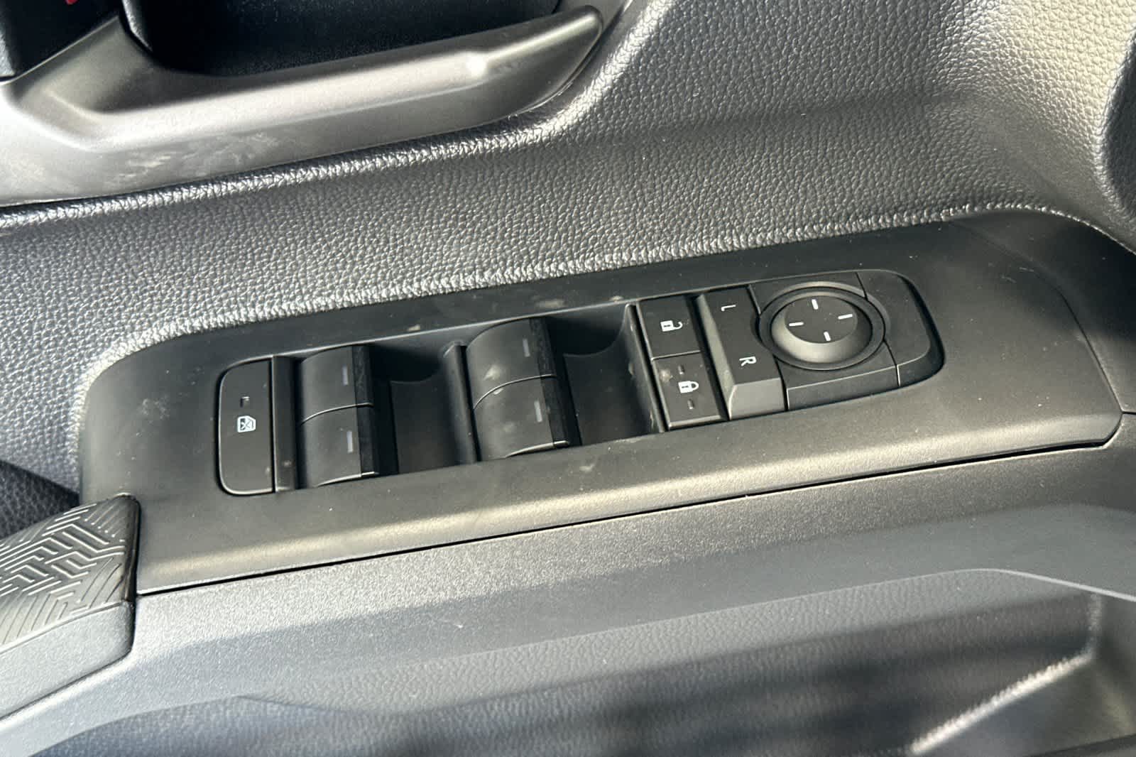 Thumbnail: 2025 Toyota Tacoma - 13