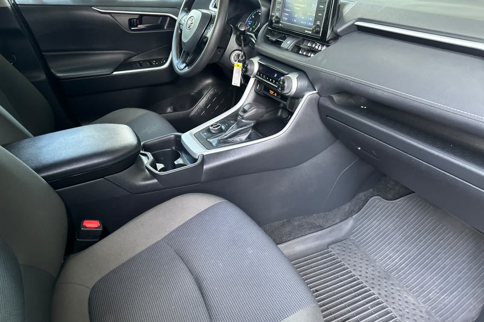 Thumbnail: 2021 Toyota RAV4 - 17