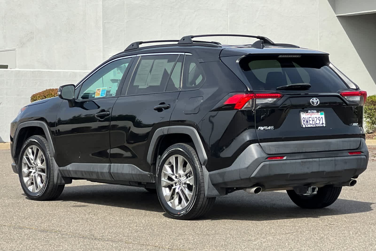 Thumbnail: 2021 Toyota RAV4 - 7