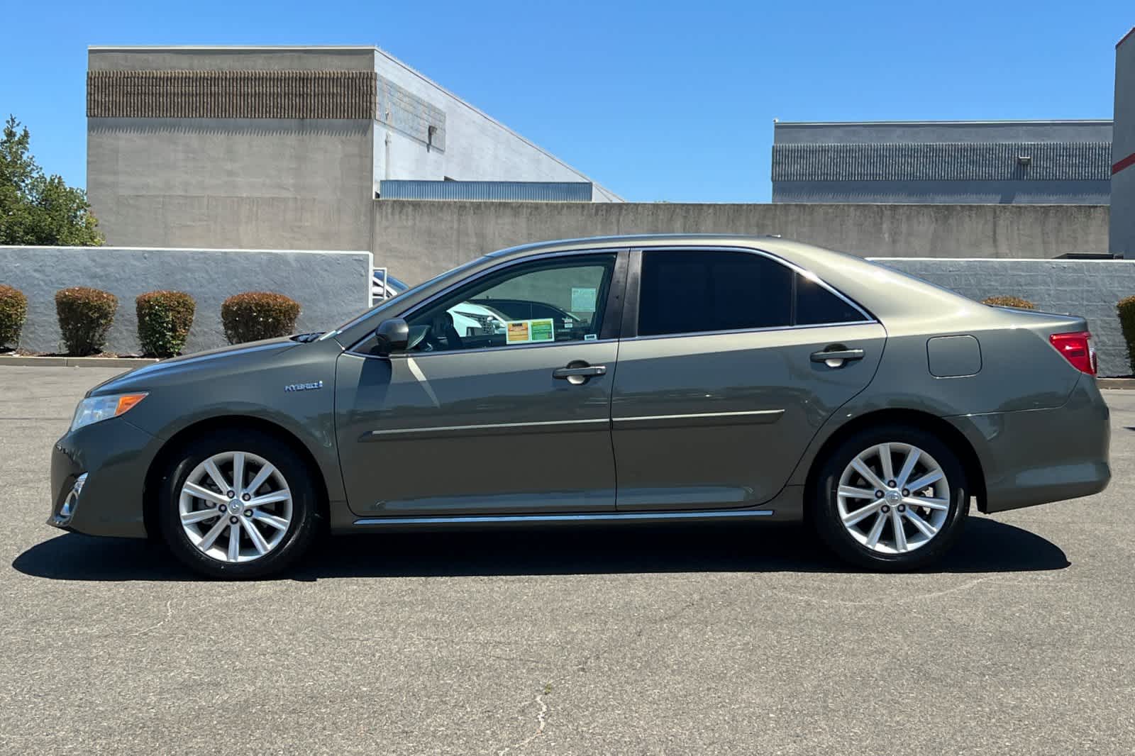 Thumbnail: 2014 Toyota Camry - 9