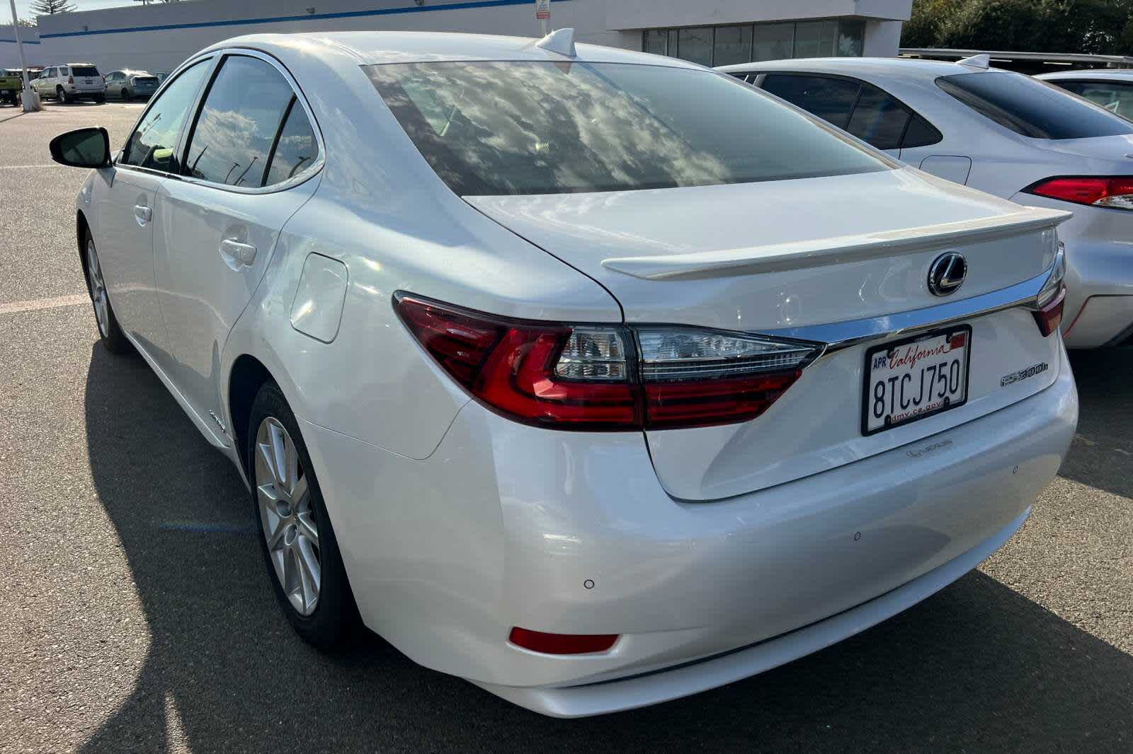 Thumbnail: 2017 Lexus ES - 4