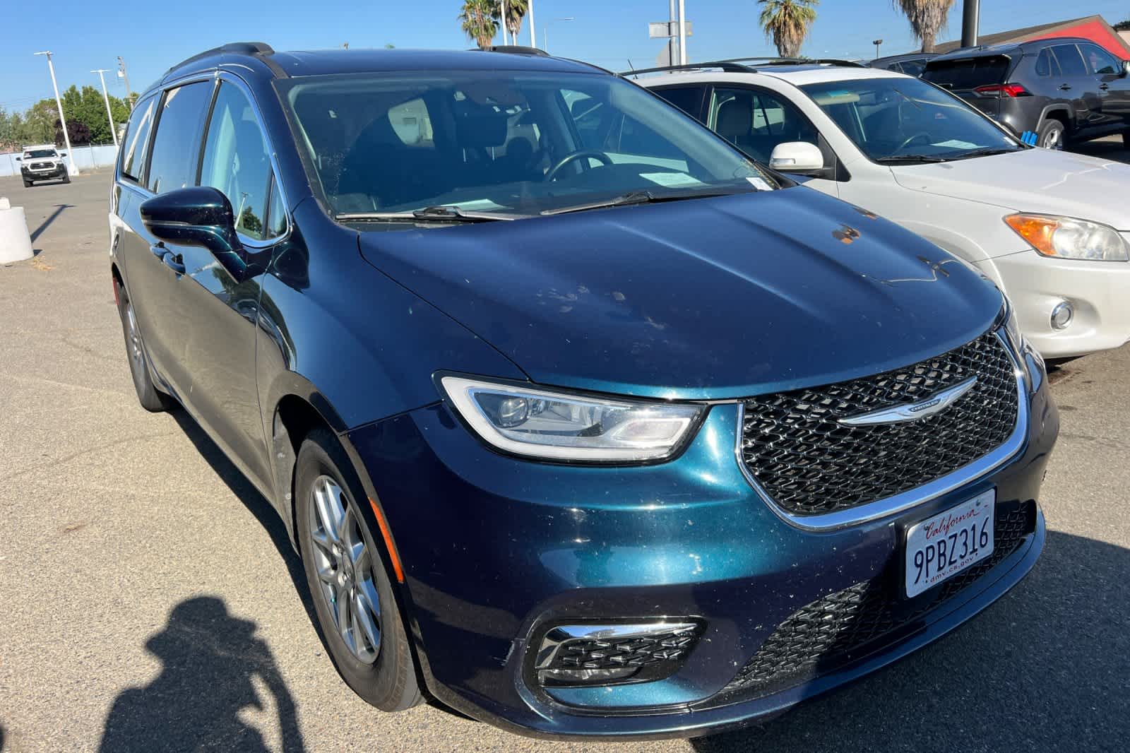 Thumbnail: 2021 Chrysler Pacifica - 3