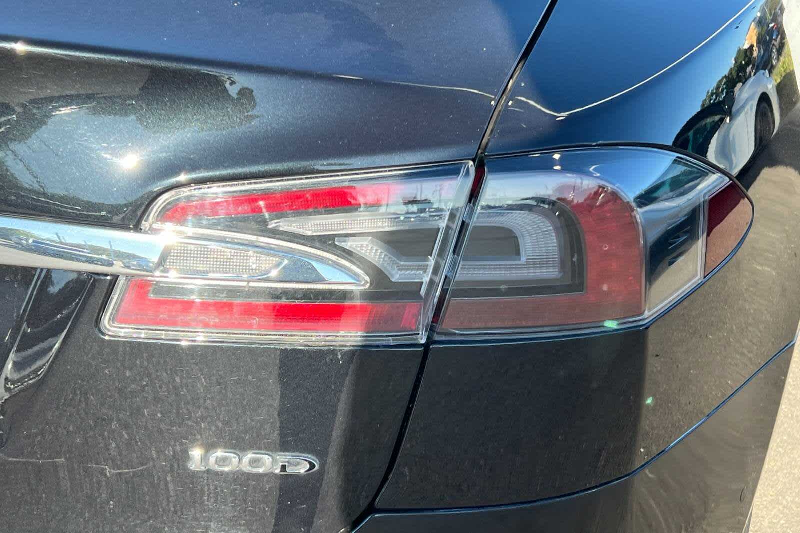 Thumbnail: 2017 Tesla Model S - 17