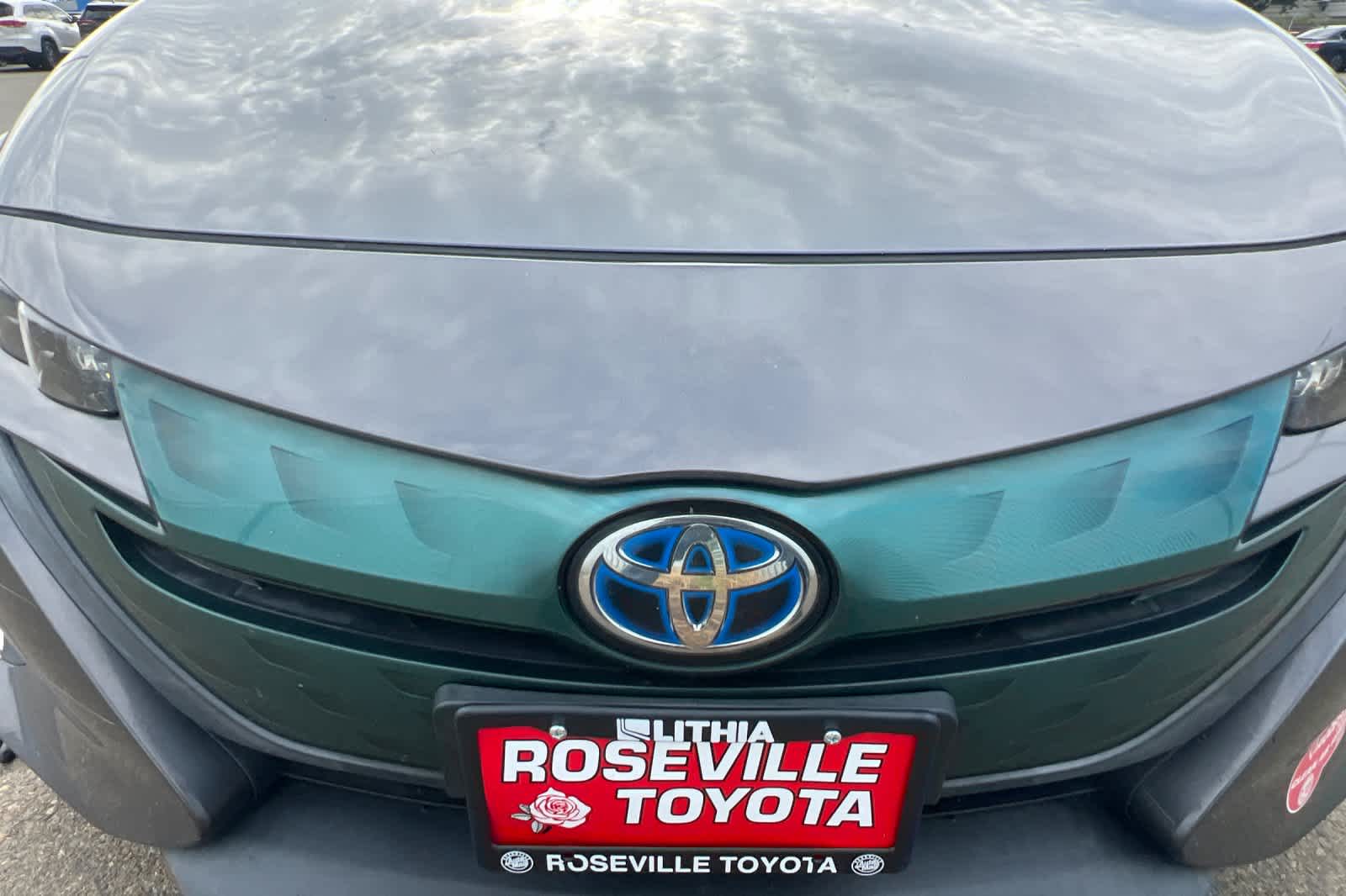 Thumbnail: 2017 Toyota Prius Prime - 12