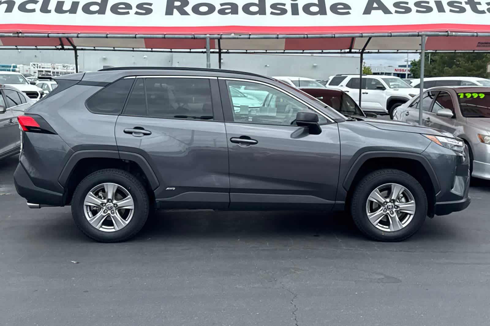 Thumbnail: 2024 Toyota RAV4 - 6