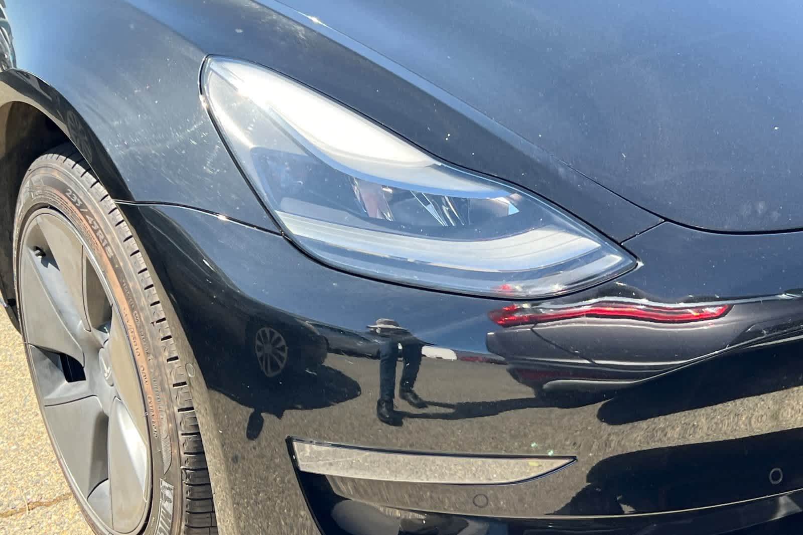 Thumbnail: 2021 Tesla Model 3 - 14