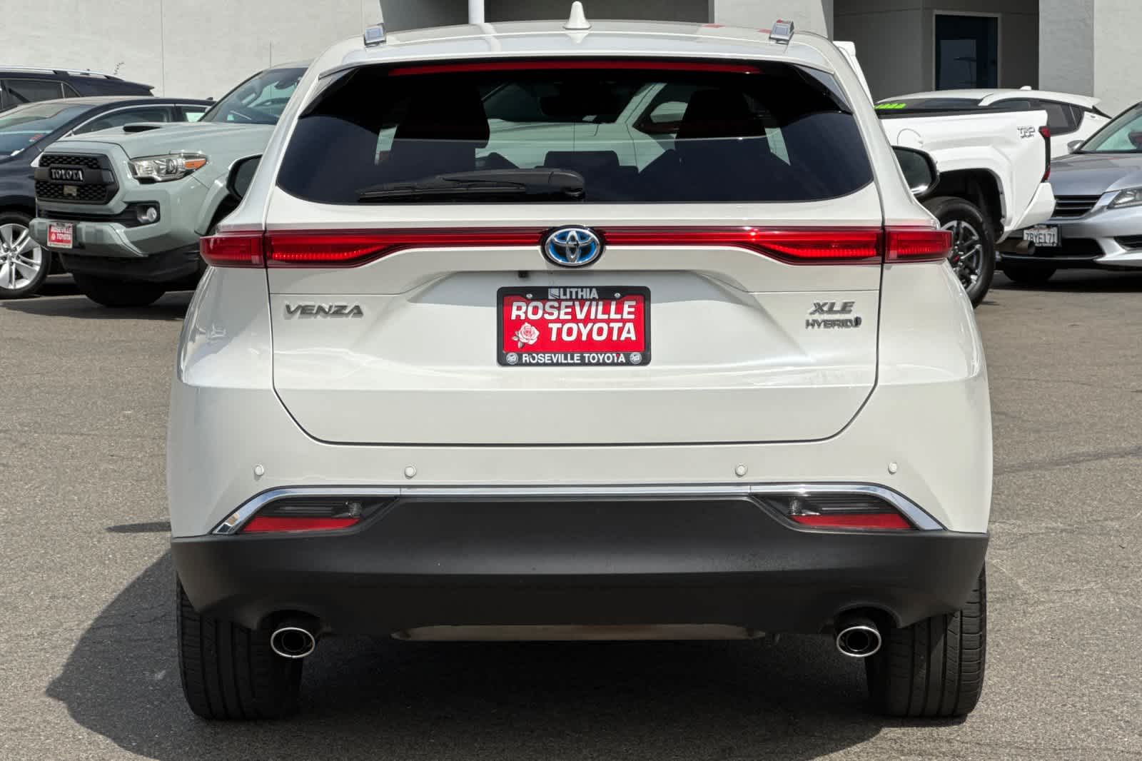 Thumbnail: 2022 Toyota Venza - 8