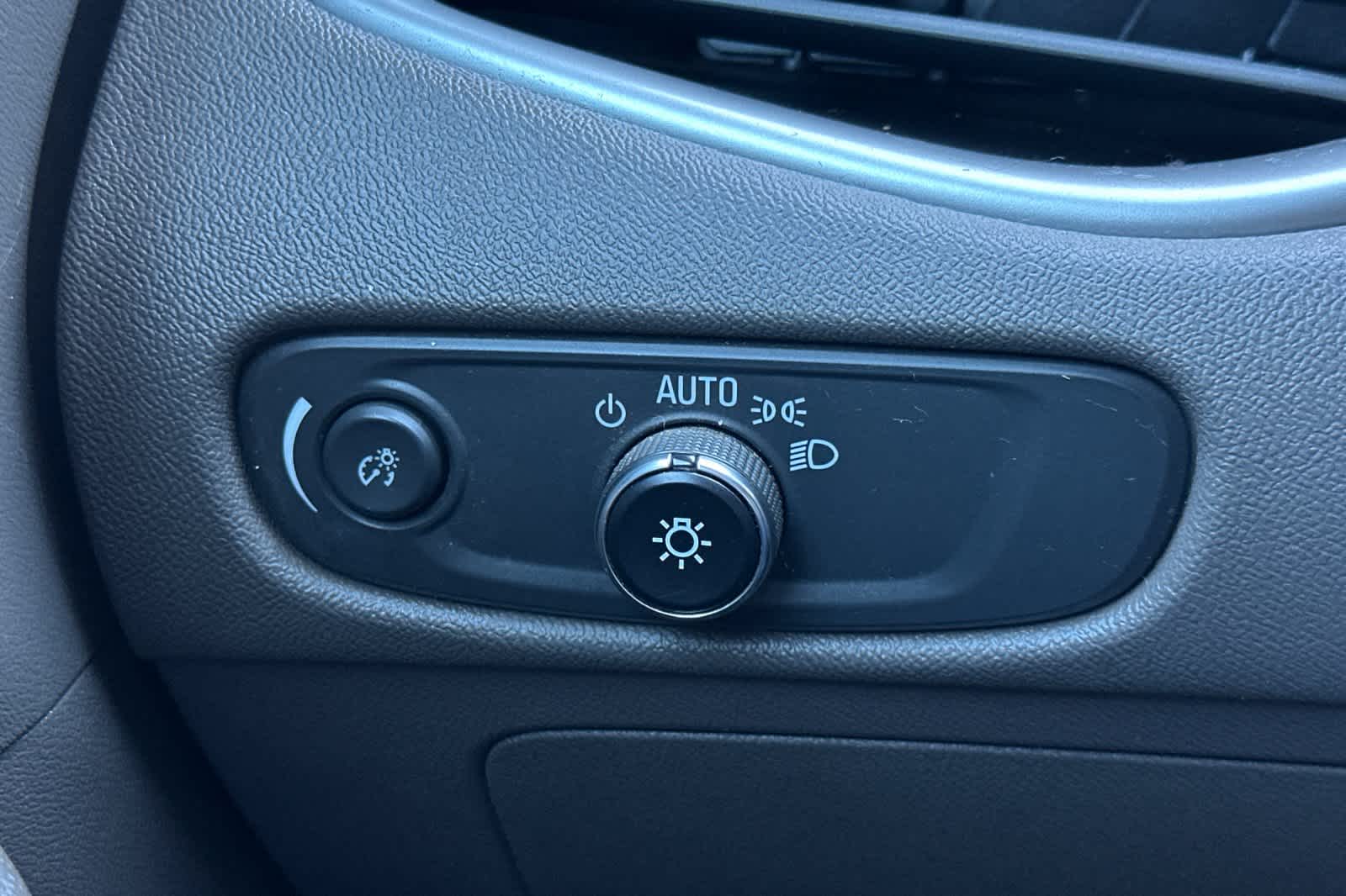 Thumbnail: 2022 Chevrolet Malibu - 29