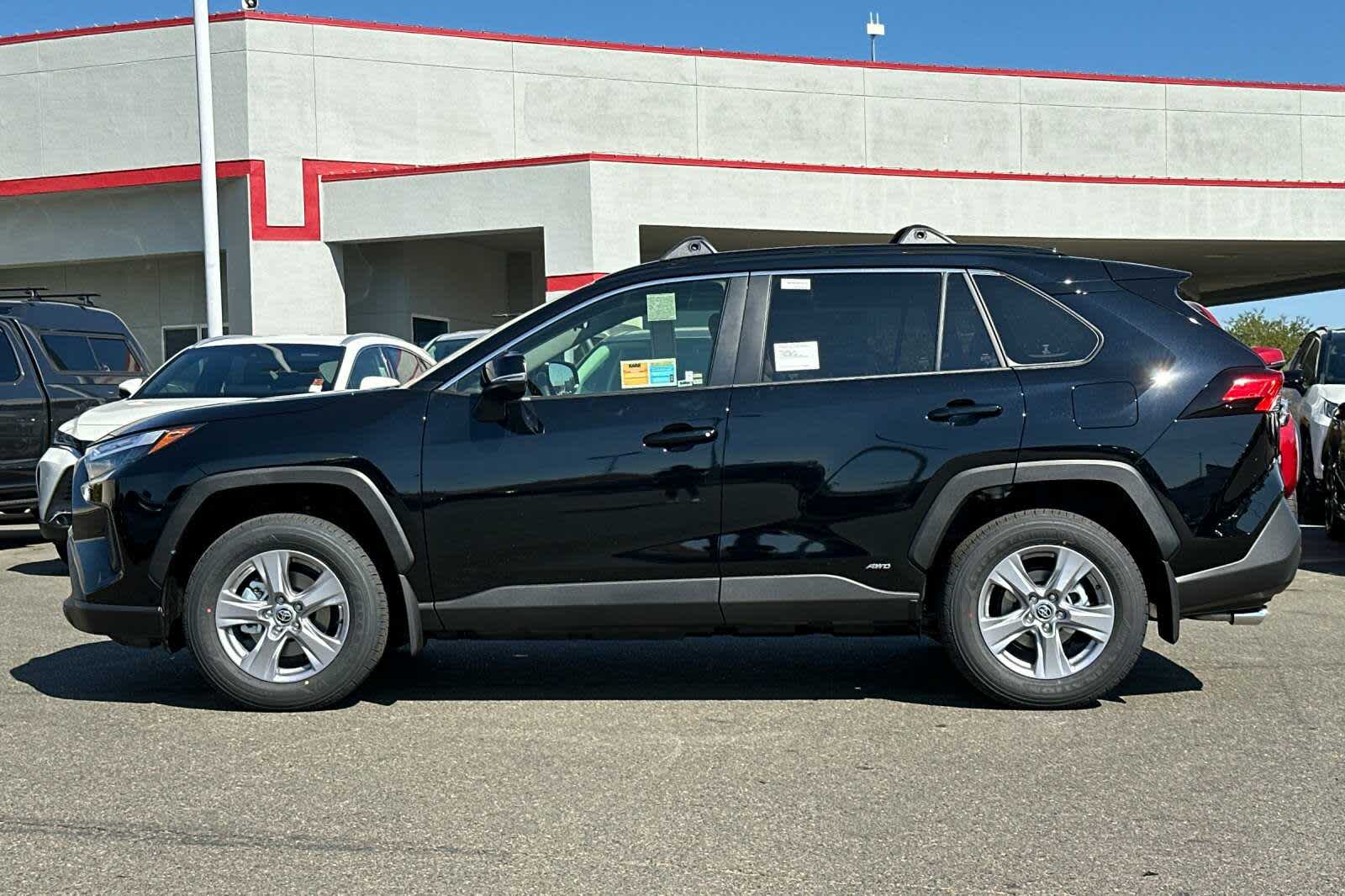 Thumbnail: 2025 Toyota RAV4 - 5