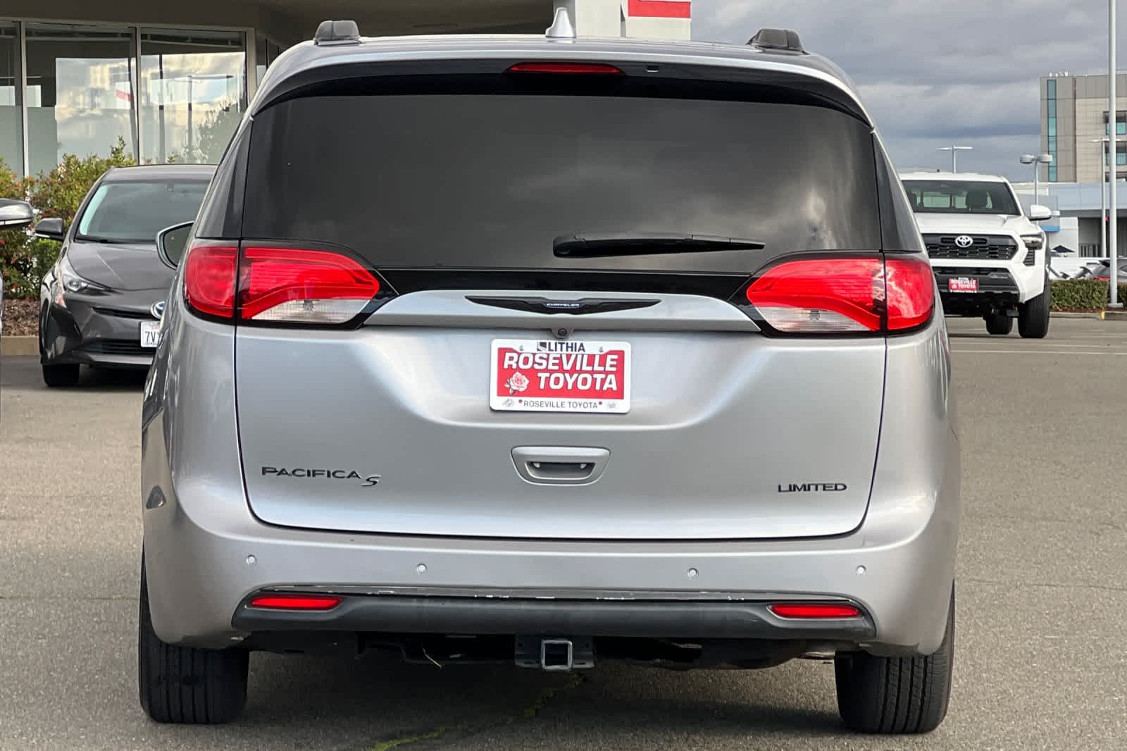 Thumbnail: 2020 Chrysler Pacifica - 8