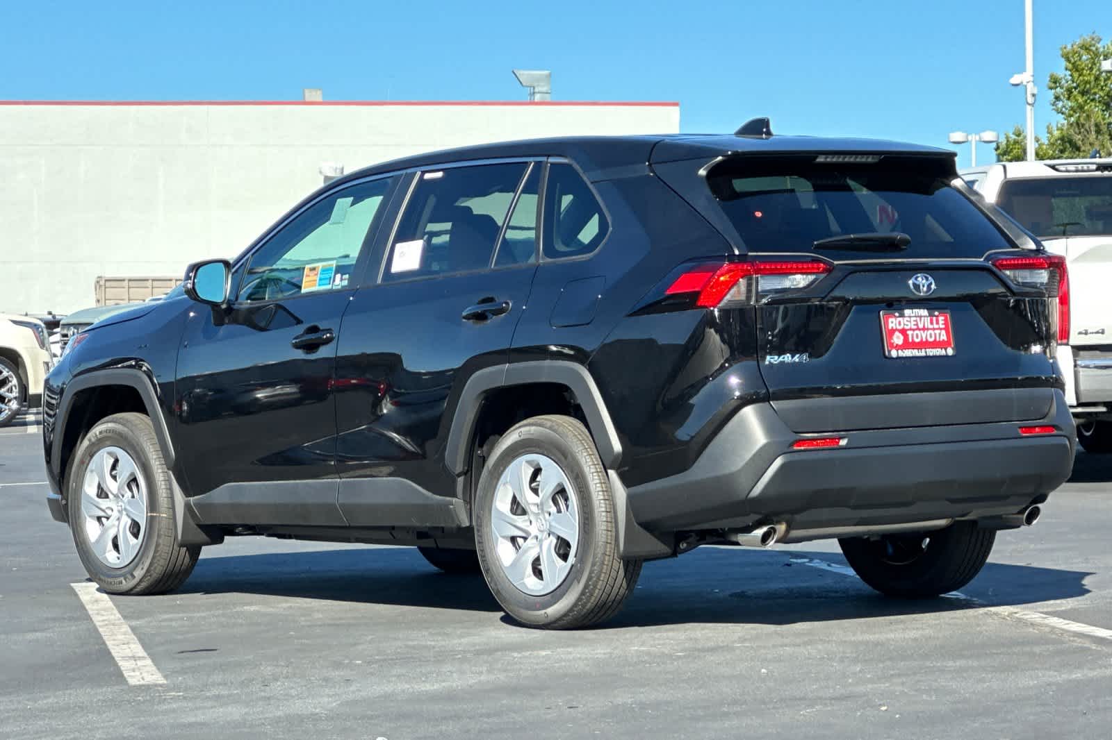 Thumbnail: 2025 Toyota RAV4 - 6