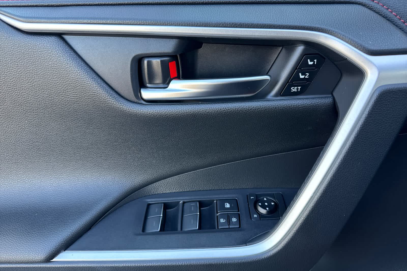 Thumbnail: 2024 Toyota RAV4 - 12