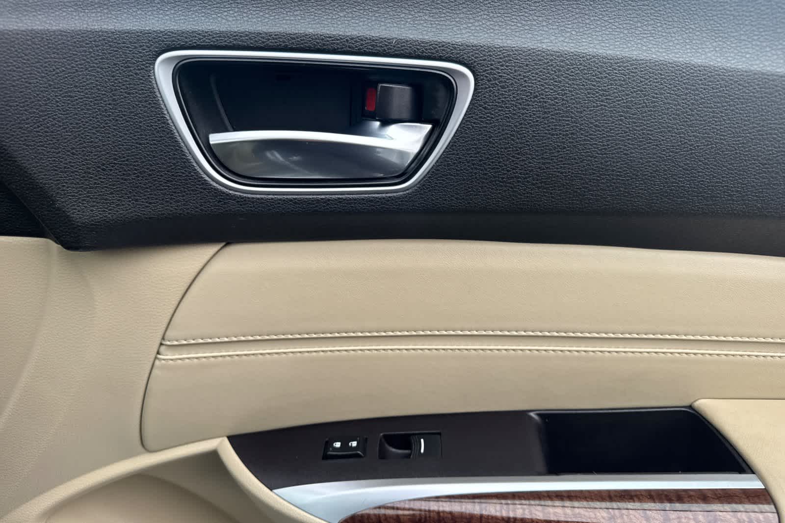 Thumbnail: 2018 Acura TLX - 18