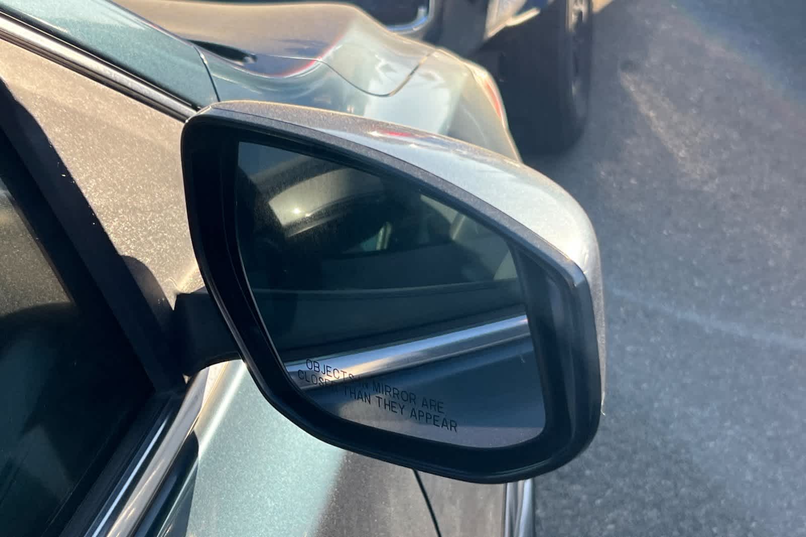 Thumbnail: 2015 Nissan Sentra - 16