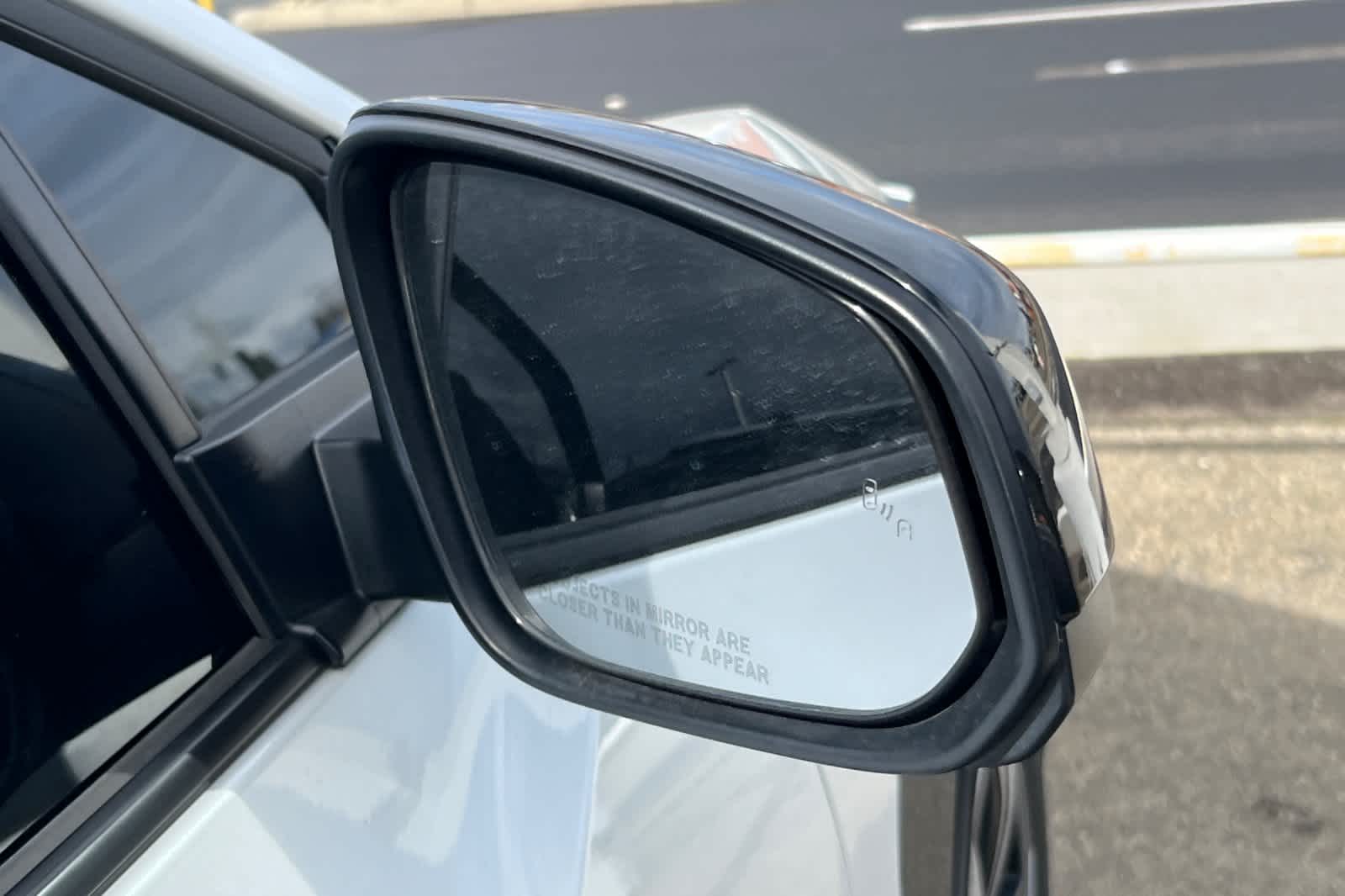 Thumbnail: 2023 Toyota bZ4X - 13