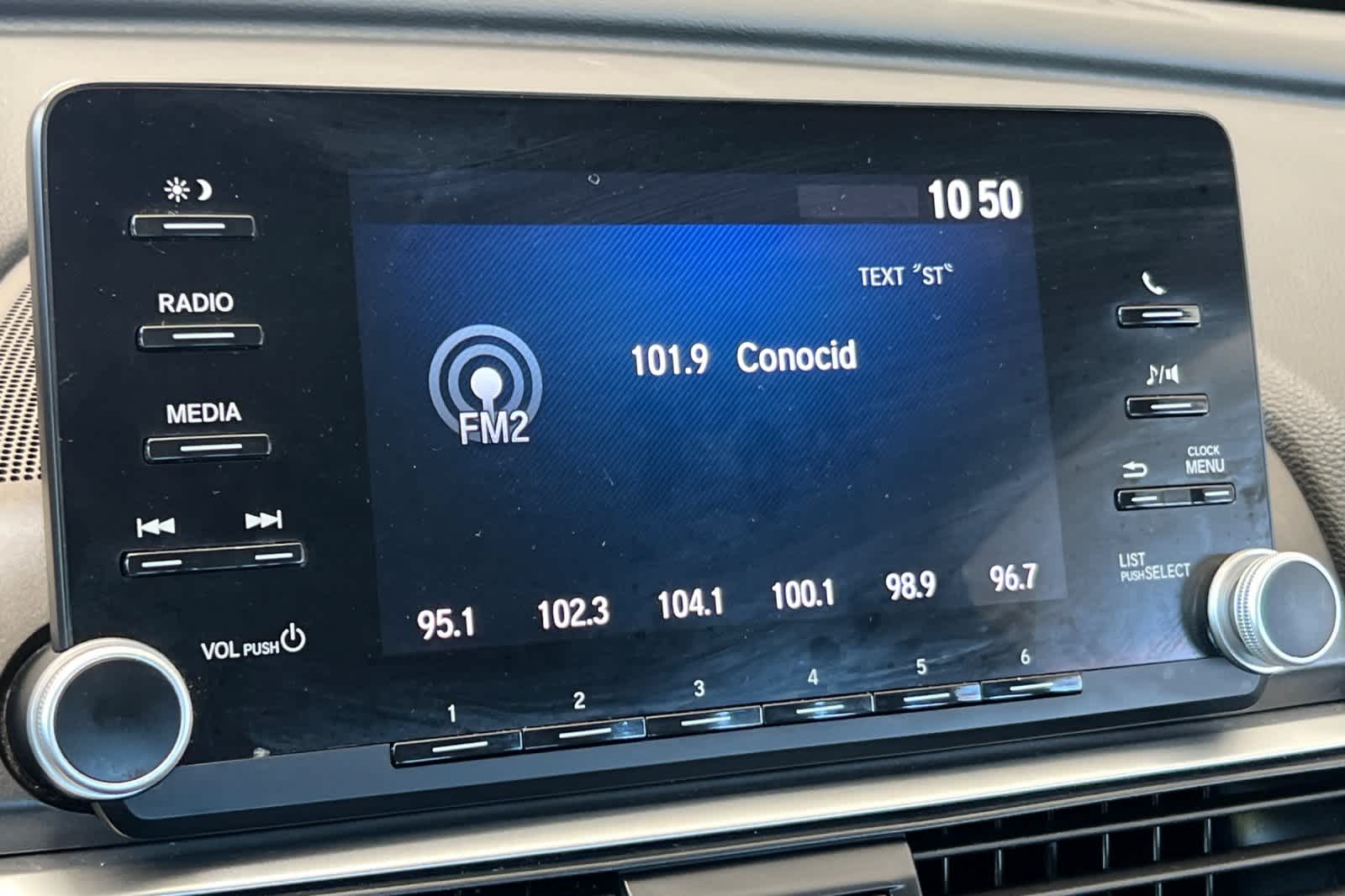 Thumbnail: 2020 Honda Accord - 18