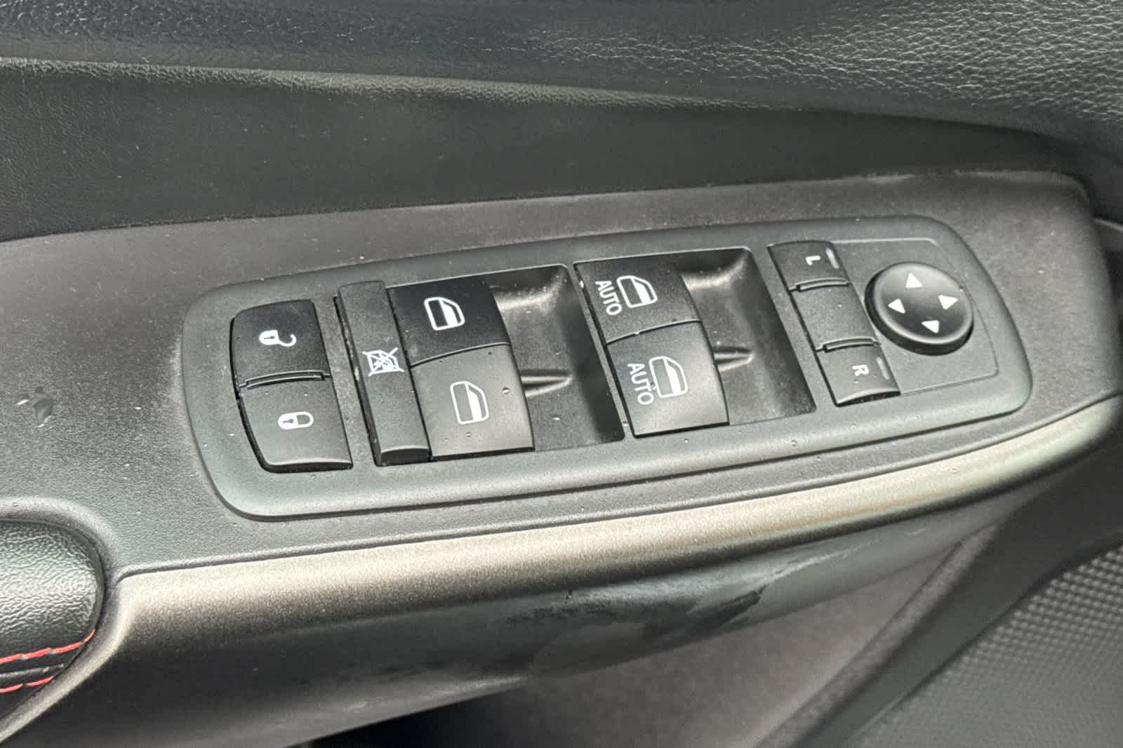 Thumbnail: 2020 Jeep Cherokee - 13